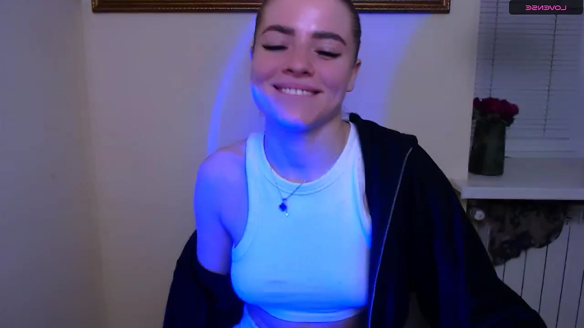 Gallery image thumbnail from MissOli_'s myfreecams stream on, 12/23/2025, 16:35 image 5 of 20