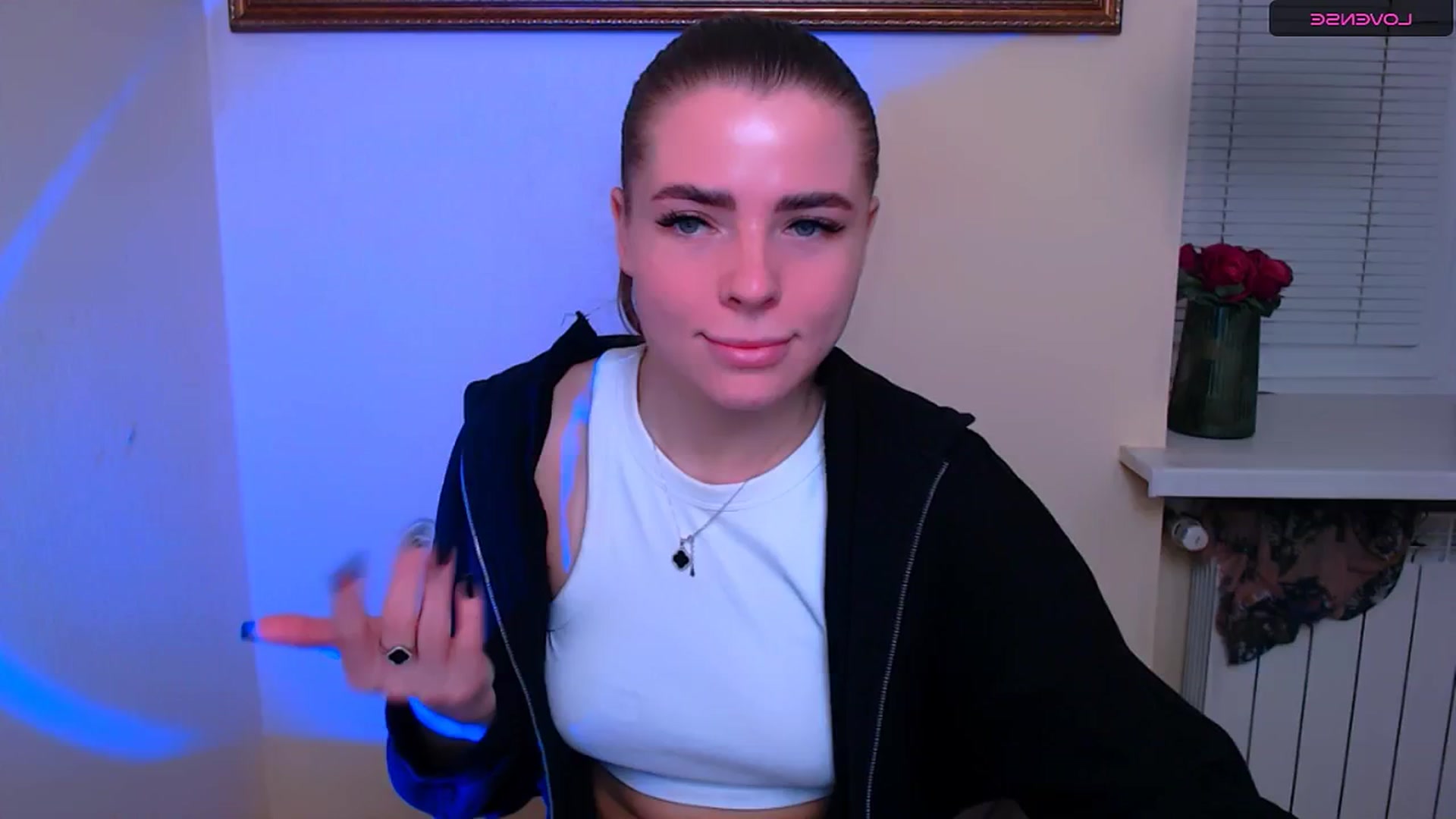 Gallery image thumbnail from MissOli_'s myfreecams stream on, 12/23/2025, 16:35 image 19 of 20