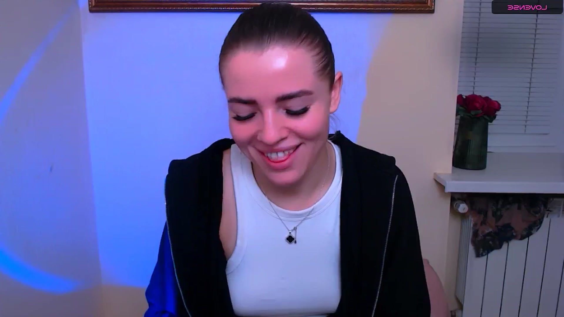 Gallery image thumbnail from MissOli_'s myfreecams stream on, 12/23/2025, 16:35 image 10 of 20