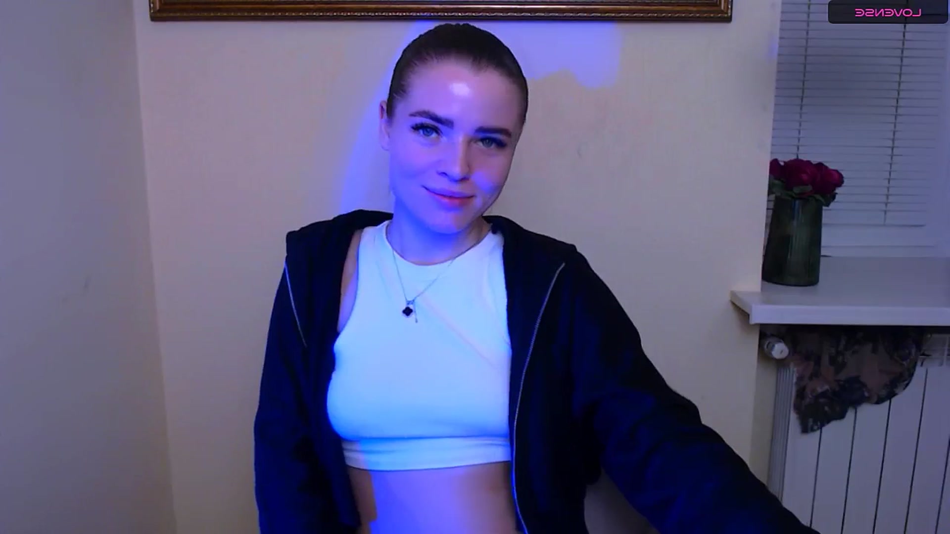 Gallery image thumbnail from MissOli_'s myfreecams stream on, 12/23/2025, 16:35 image 6 of 20