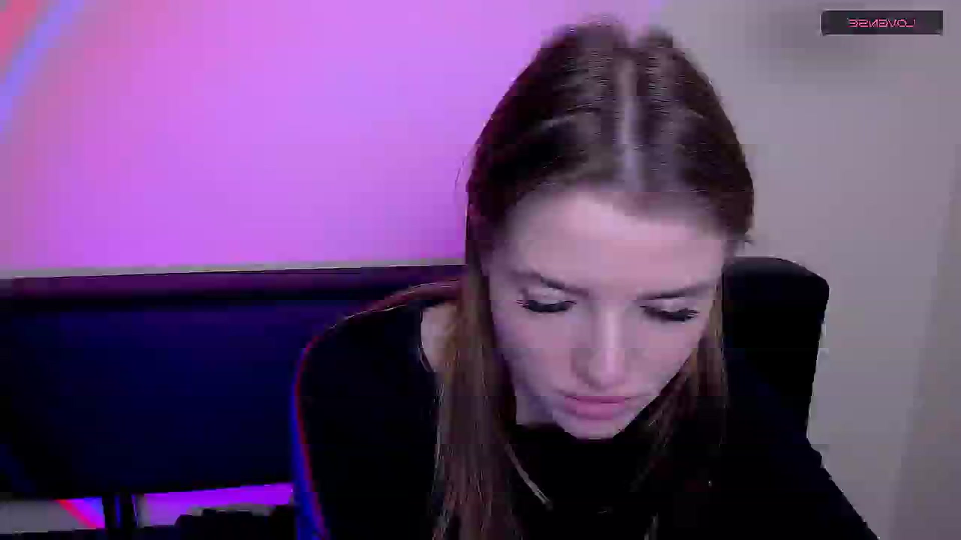 Gallery image thumbnail from MissOli_'s myfreecams stream on, 12/30/2025, 11:41 image 11 of 20