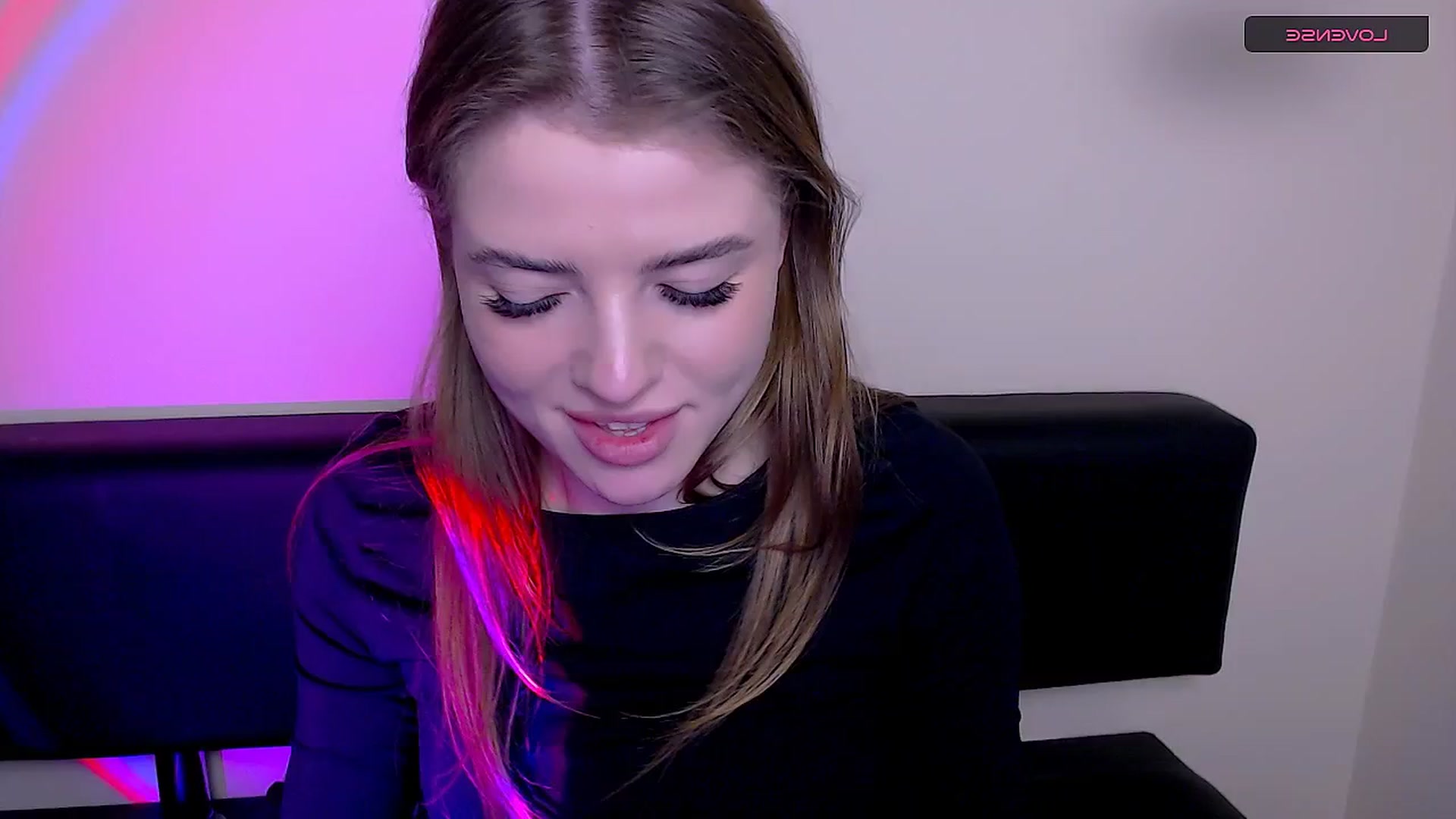 Gallery image thumbnail from MissOli_'s myfreecams stream on, 12/30/2025, 11:41 image 1 of 20