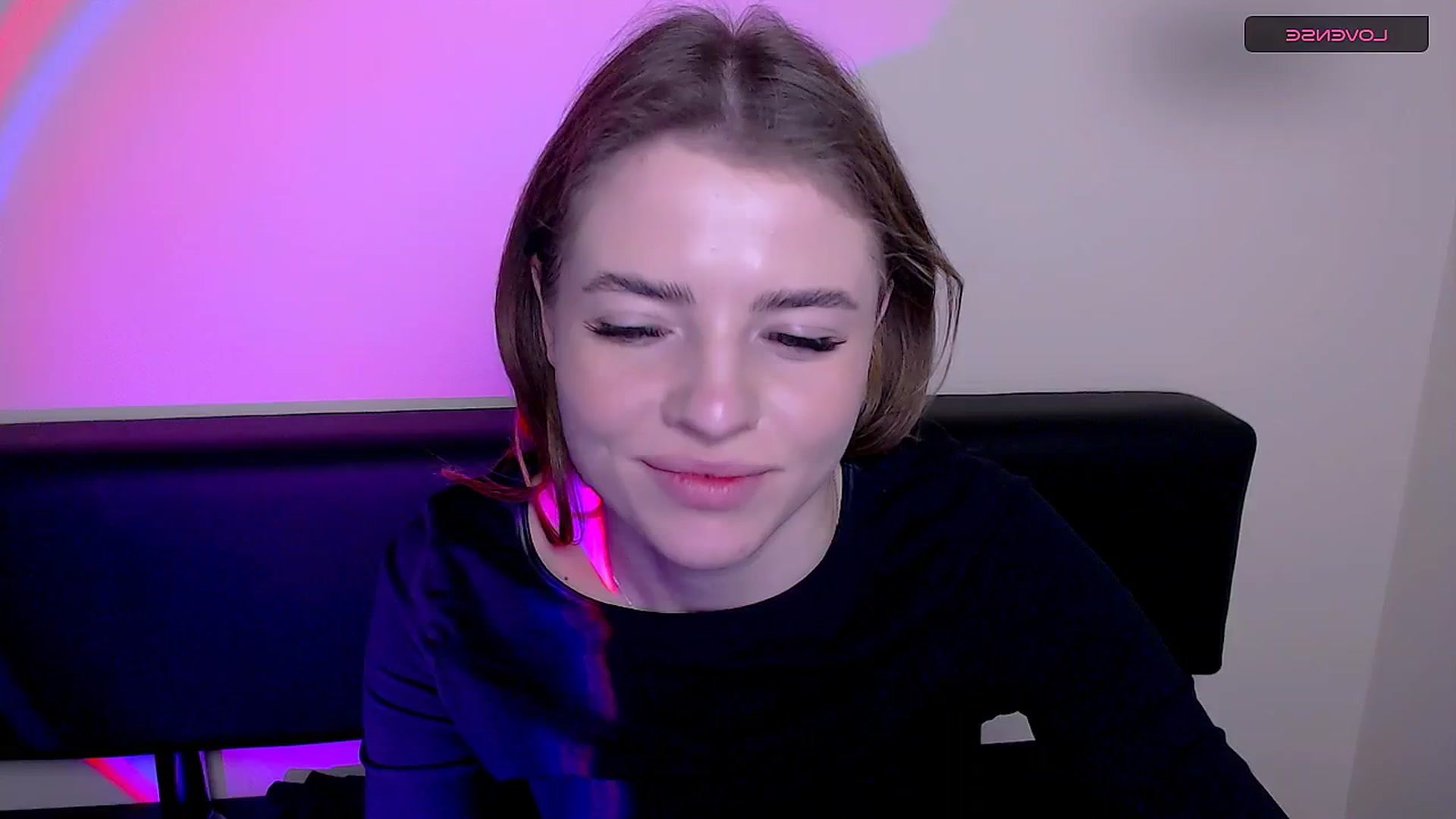 Gallery image thumbnail from MissOli_'s myfreecams stream on, 12/30/2025, 11:41 image 13 of 20