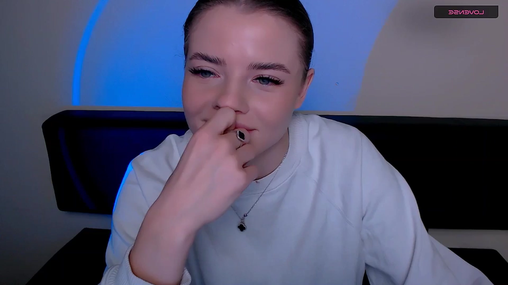 Gallery image thumbnail from MissOli_'s myfreecams stream on, 12/31/2025, 10:14 image 19 of 20