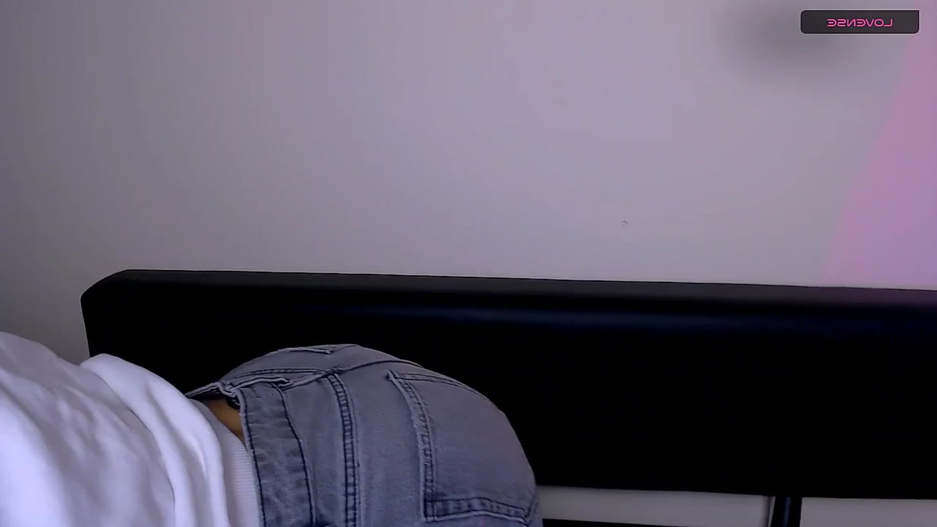 Gallery image thumbnail from MissOli_'s myfreecams stream on, 12/31/2025, 10:14 image 9 of 20