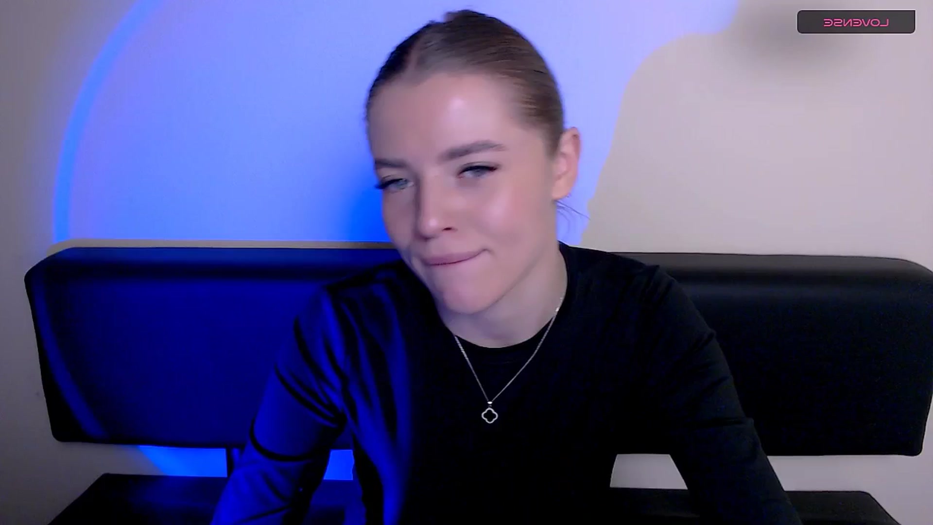 Gallery image thumbnail from MissOli_'s myfreecams stream on, 01/02/2026, 11:54 image 14 of 20