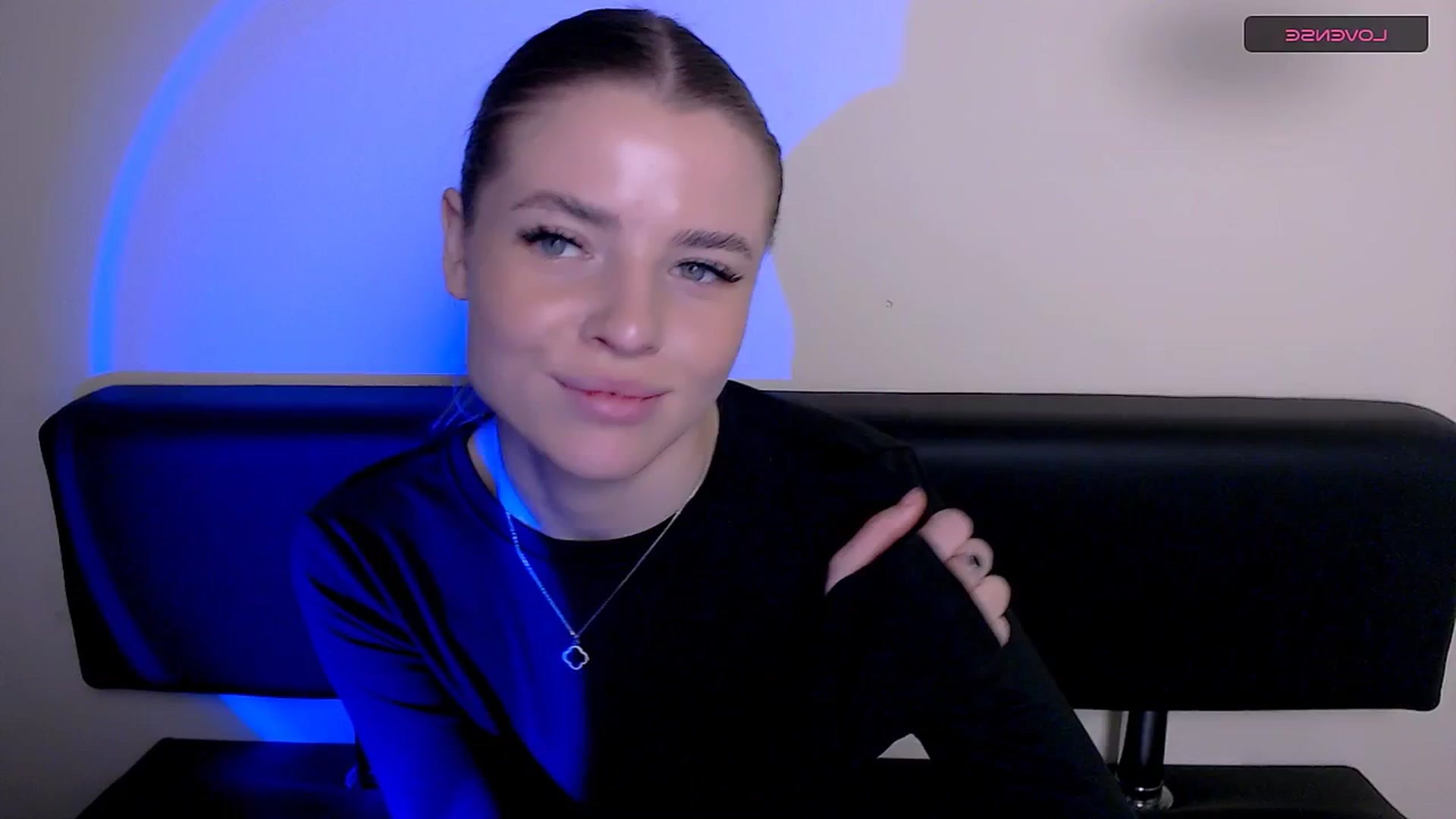 Gallery image thumbnail from MissOli_'s myfreecams stream on, 01/02/2026, 12:19 image 15 of 20
