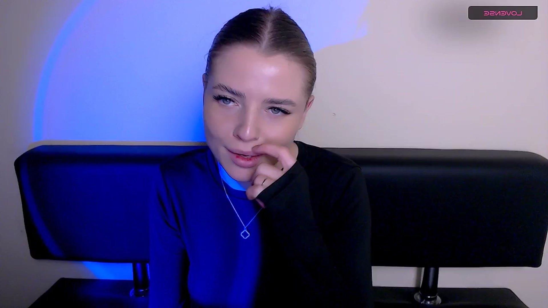 Gallery image thumbnail from MissOli_'s myfreecams stream on, 01/02/2026, 12:19 image 14 of 20