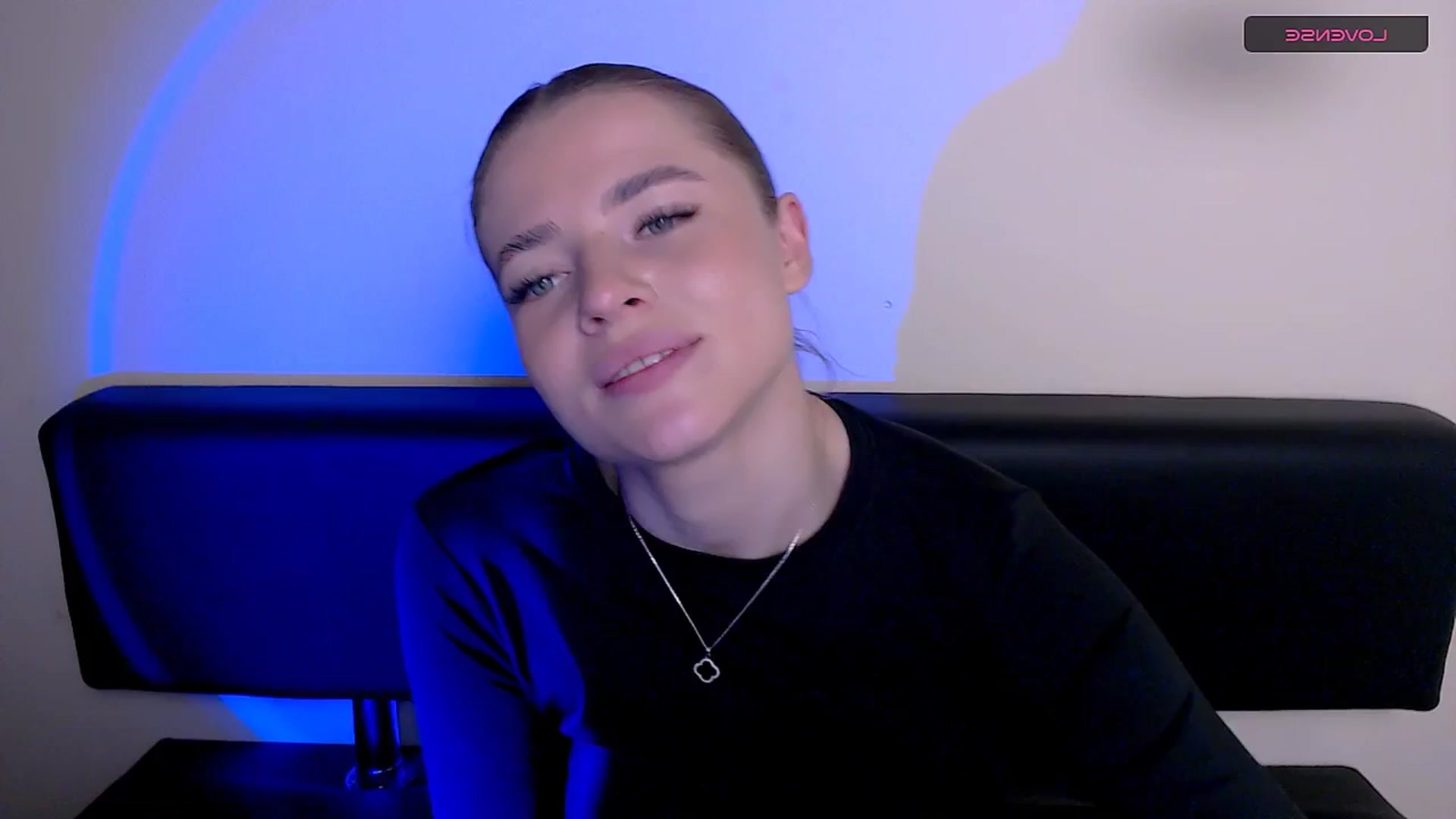 Gallery image thumbnail from MissOli_'s myfreecams stream on, 01/02/2026, 12:19 image 13 of 20