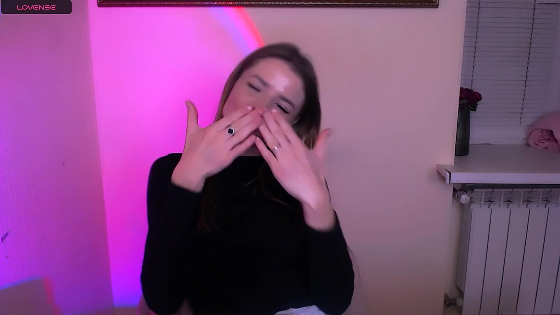 Gallery image thumbnail from MissOli_'s myfreecams stream on, 01/04/2026, 18:23 image 10 of 20