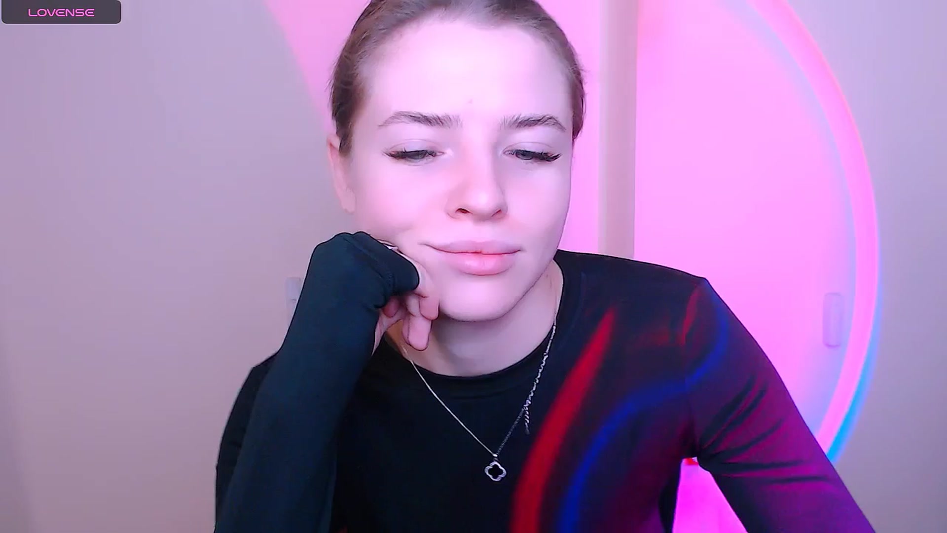 Gallery image thumbnail from MissOli_'s myfreecams stream on, 01/05/2026, 11:36 image 5 of 20