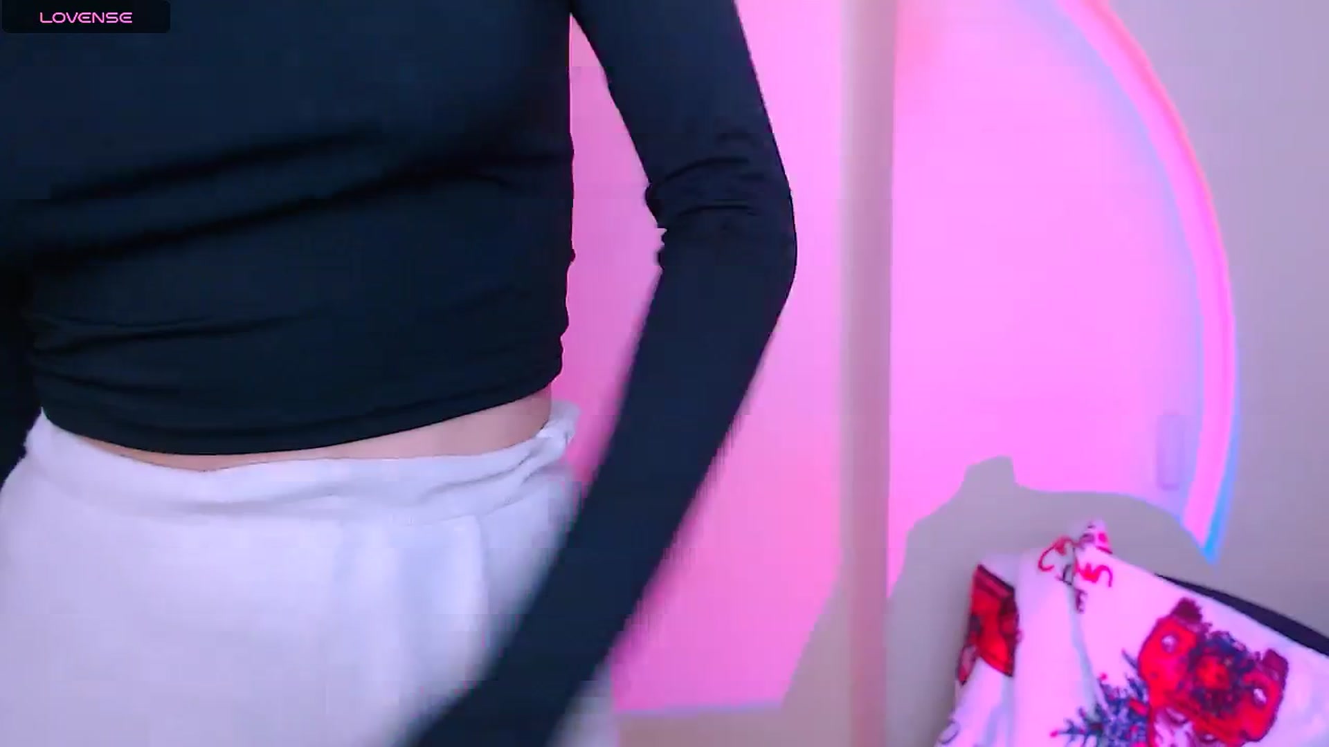 Gallery image thumbnail from MissOli_'s myfreecams stream on, 01/05/2026, 11:36 image 7 of 20