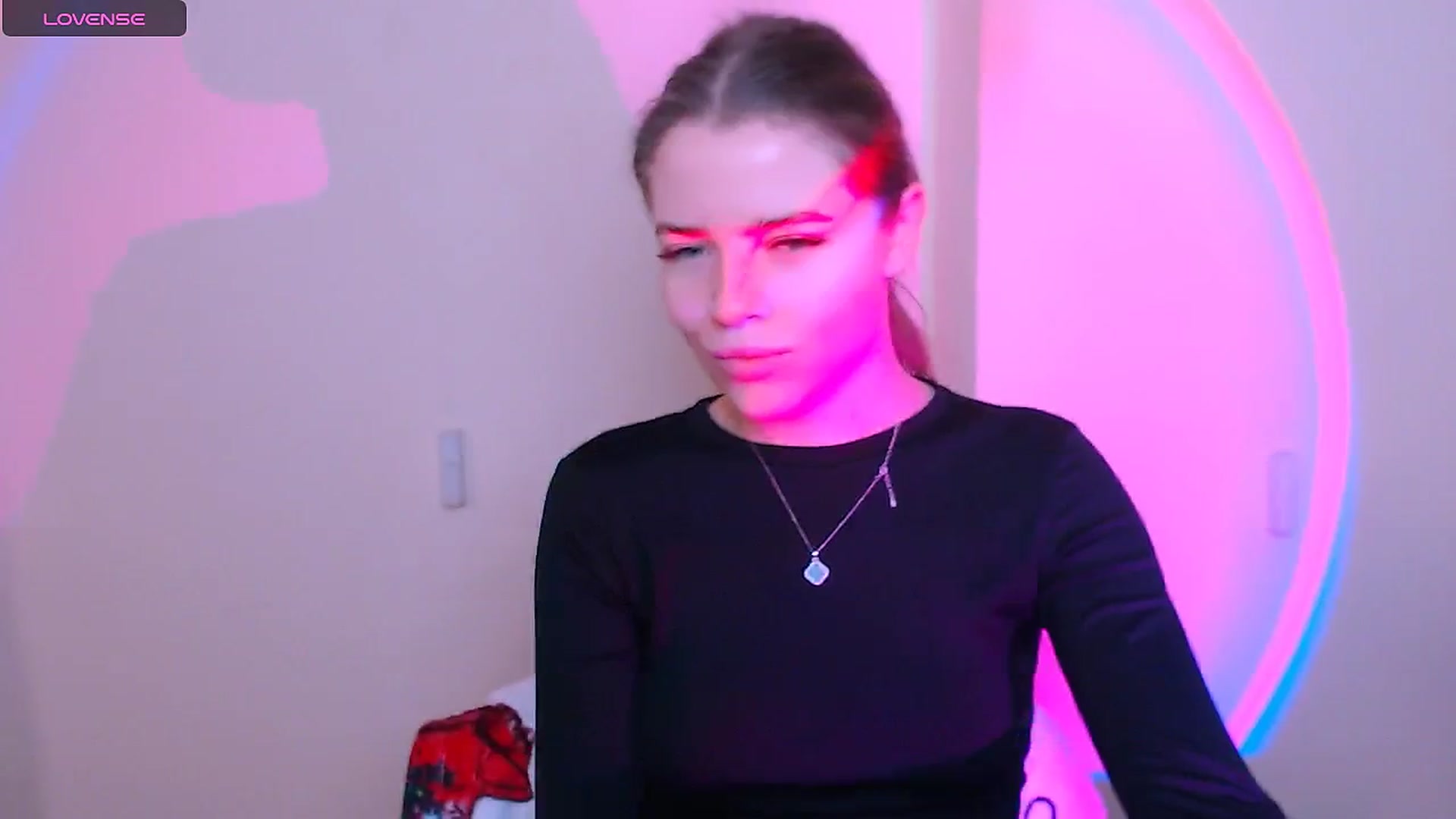 Gallery image thumbnail from MissOli_'s myfreecams stream on, 01/05/2026, 11:36 image 4 of 20