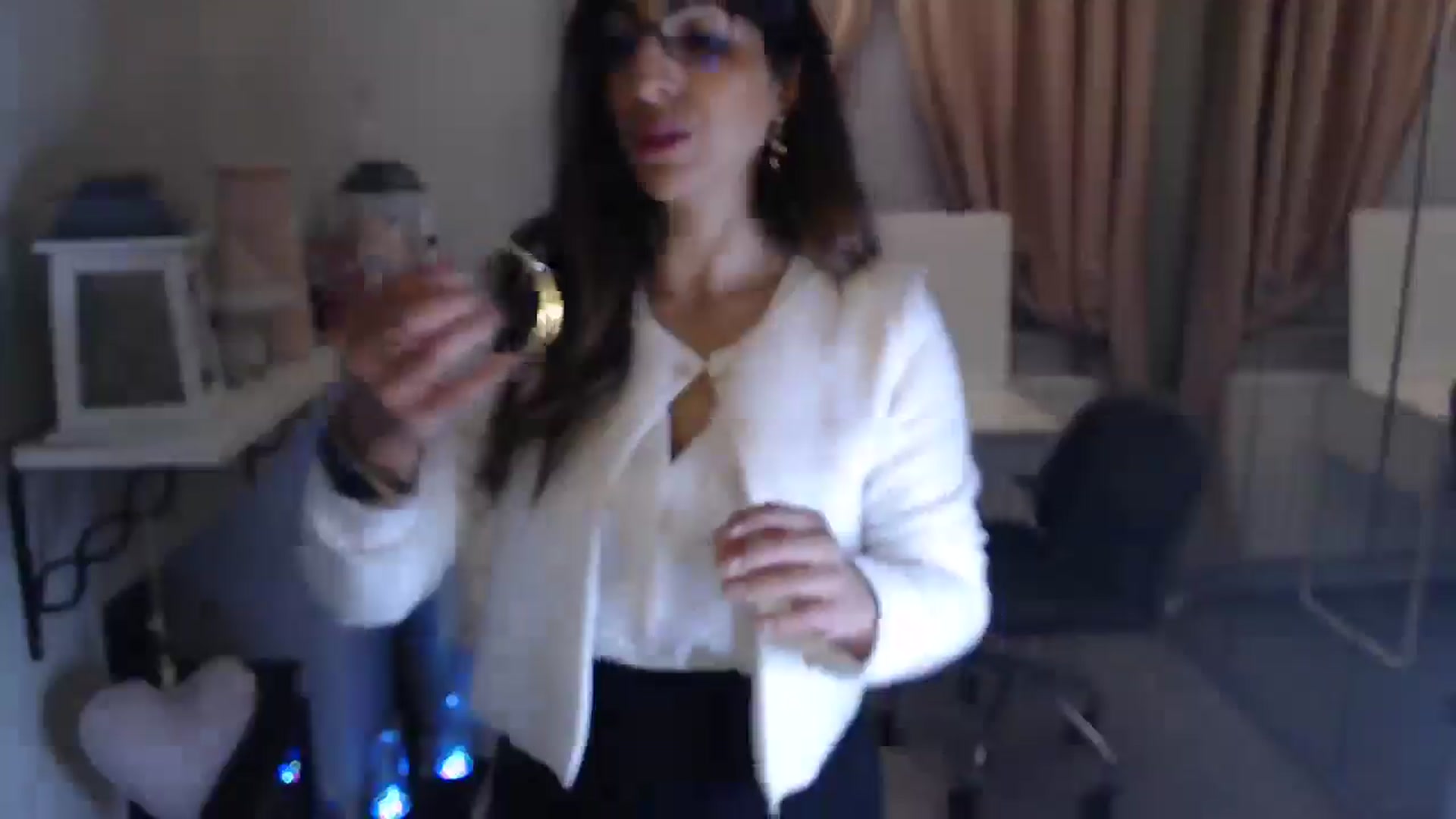 Gallery image thumbnail from MissPavlova's myfreecams stream on, 04/27/2025, 04:45 image 3 of 20