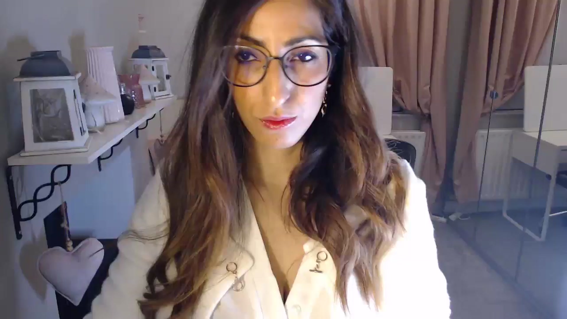 Gallery image thumbnail from MissPavlova's myfreecams stream on, 04/27/2025, 04:45 image 1 of 20