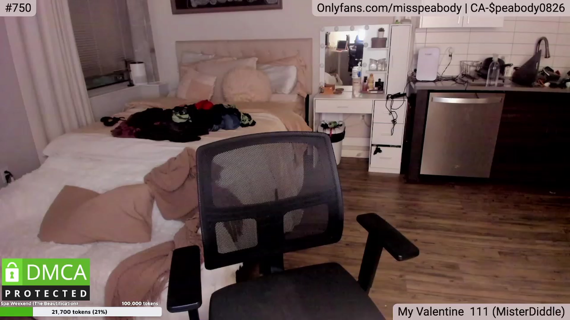 Gallery image thumbnail from MissPeabody's myfreecams stream on, 02/12/2024, 03:07 image 10 of 20