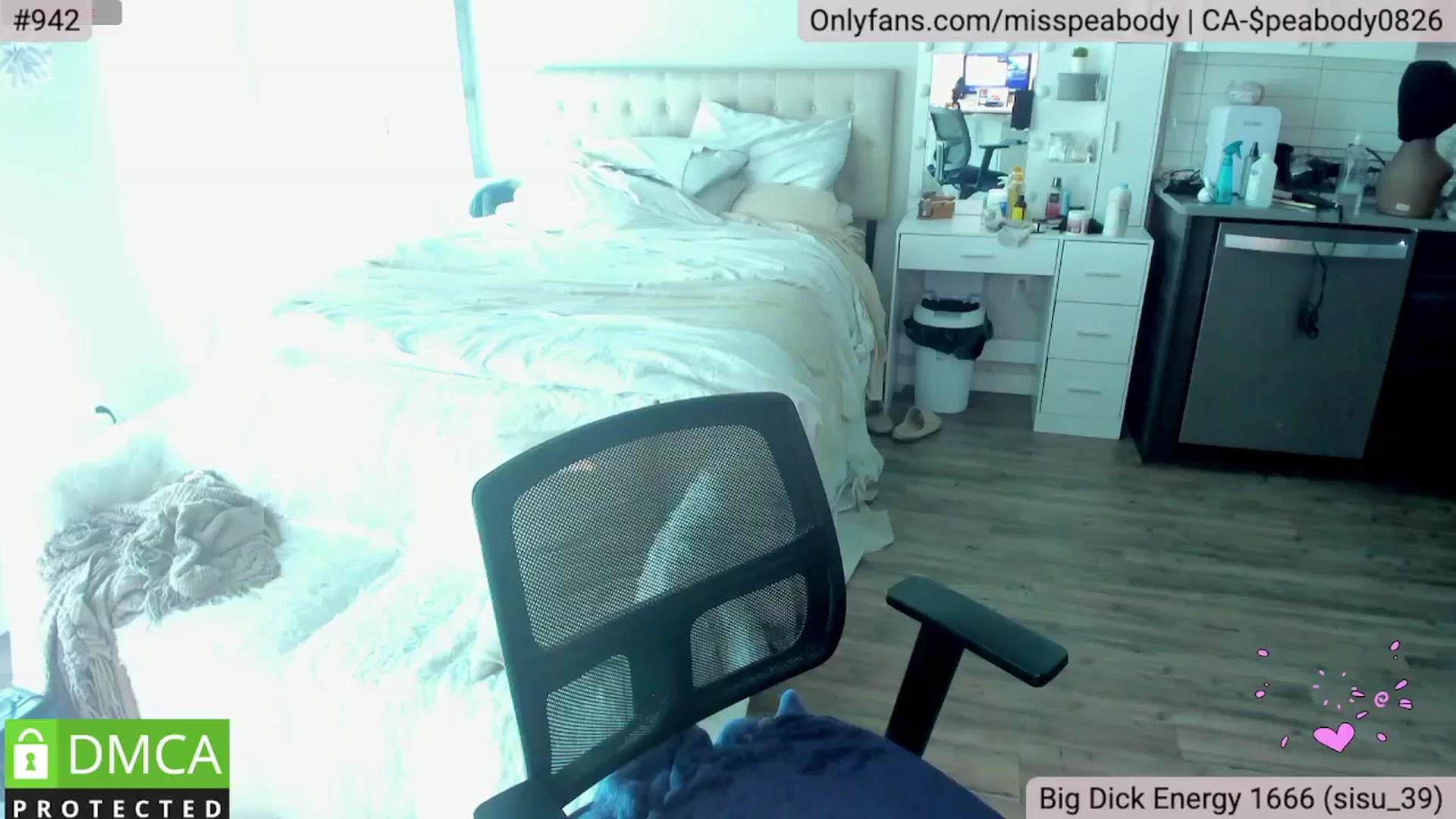 Gallery image thumbnail from MissPeabody's myfreecams stream on, 04/16/2024, 21:52 image 17 of 20