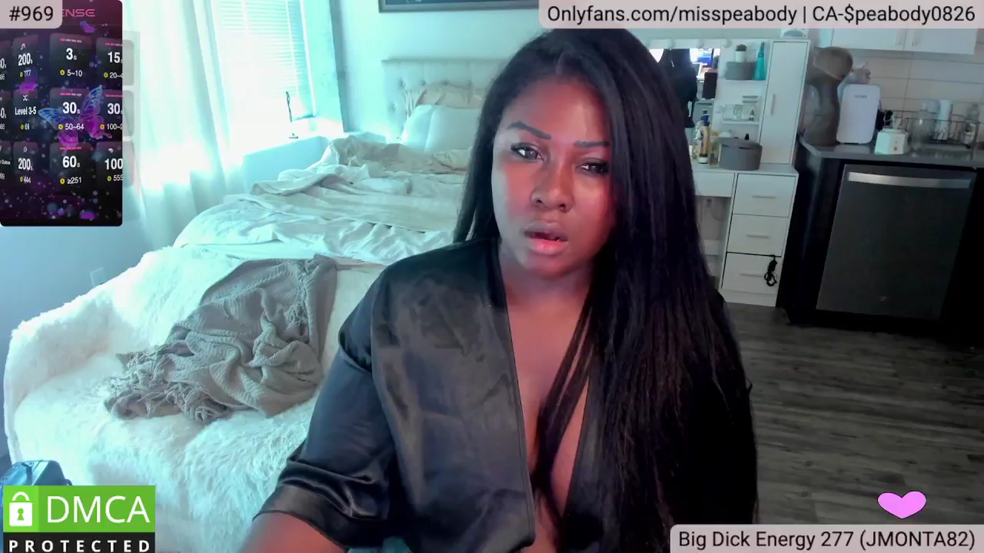 Gallery image thumbnail from MissPeabody's myfreecams stream on, 04/25/2024, 17:20 image 15 of 20