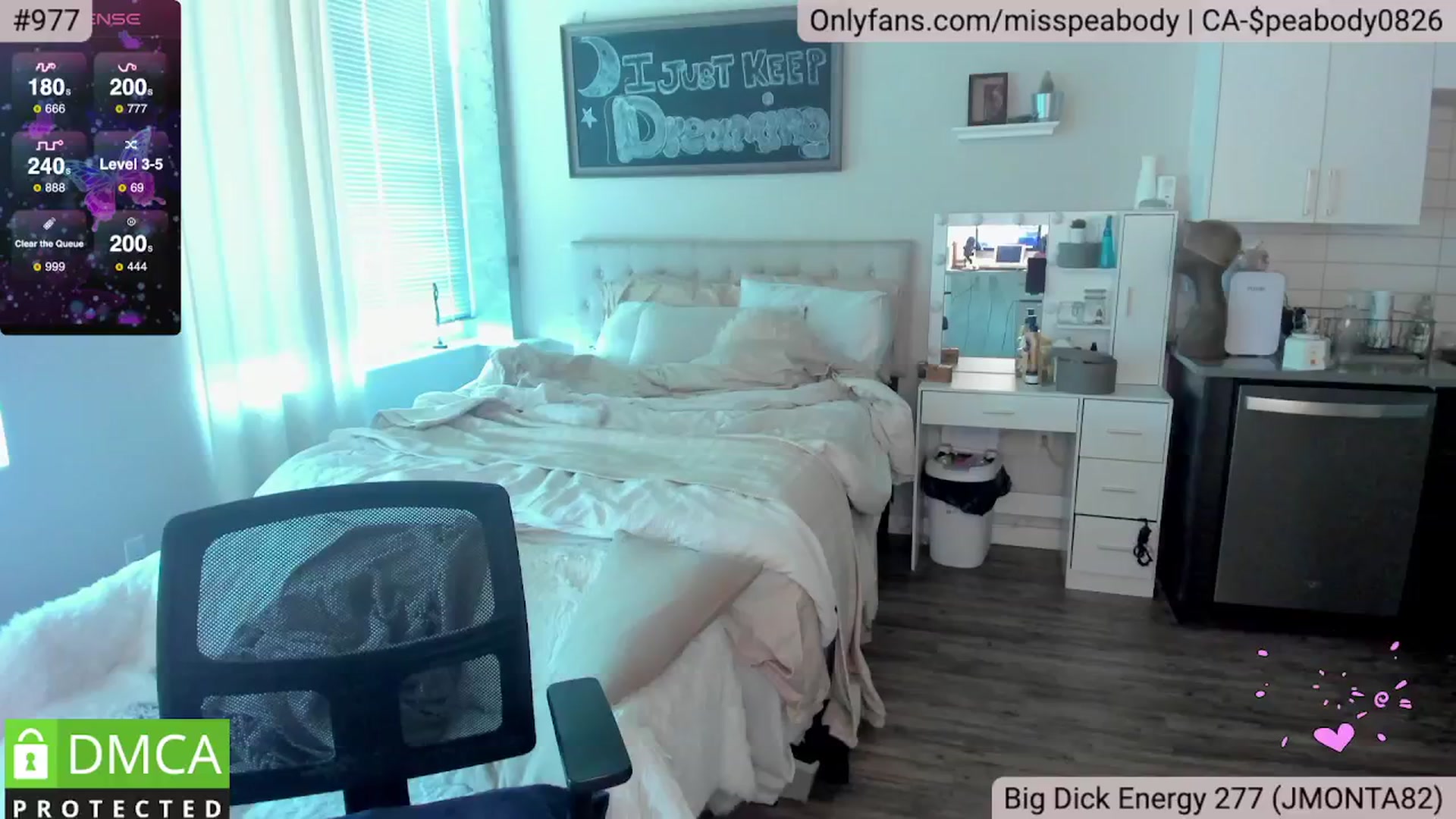 Gallery image thumbnail from MissPeabody's myfreecams stream on, 04/25/2024, 17:20 image 4 of 20