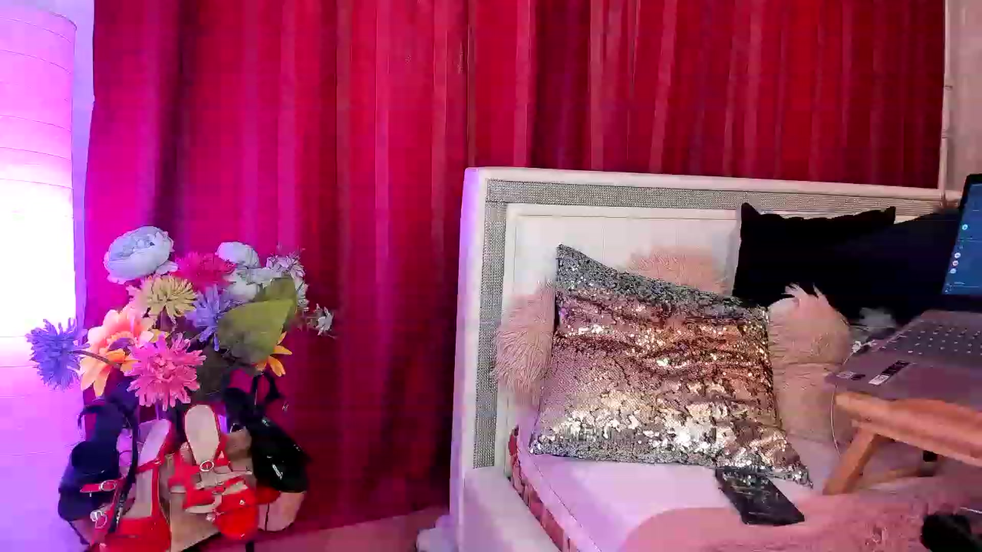 Gallery image thumbnail from MissPhantasy's myfreecams stream on, 04/01/2023, 12:54 image 16 of 20