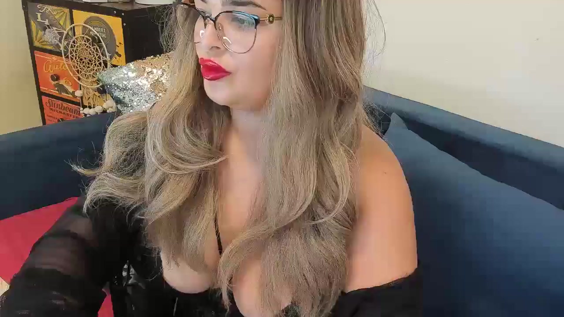 Gallery image thumbnail from MissPhantasyy's myfreecams stream on, 09/24/2024, 13:38 image 15 of 20