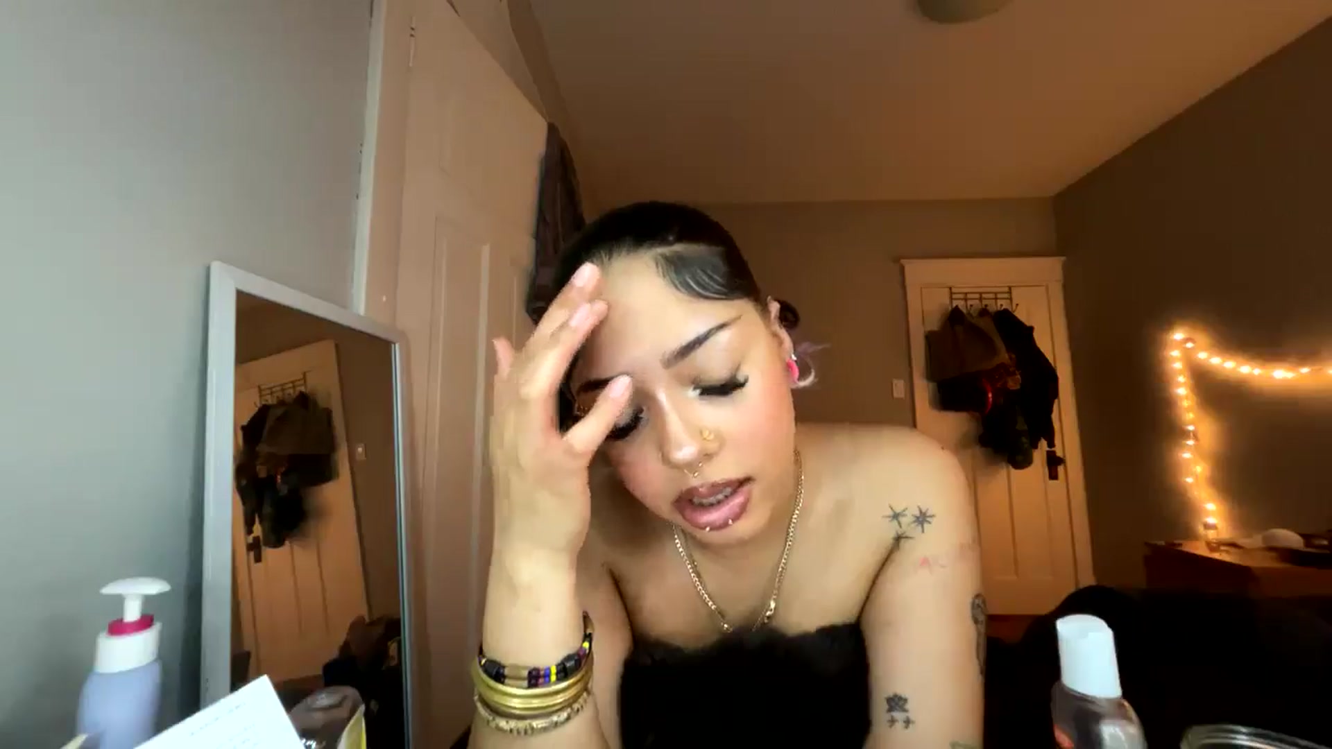 Gallery image thumbnail from MissRaquellk's myfreecams stream on, 01/21/2025, 02:09 image 7 of 20
