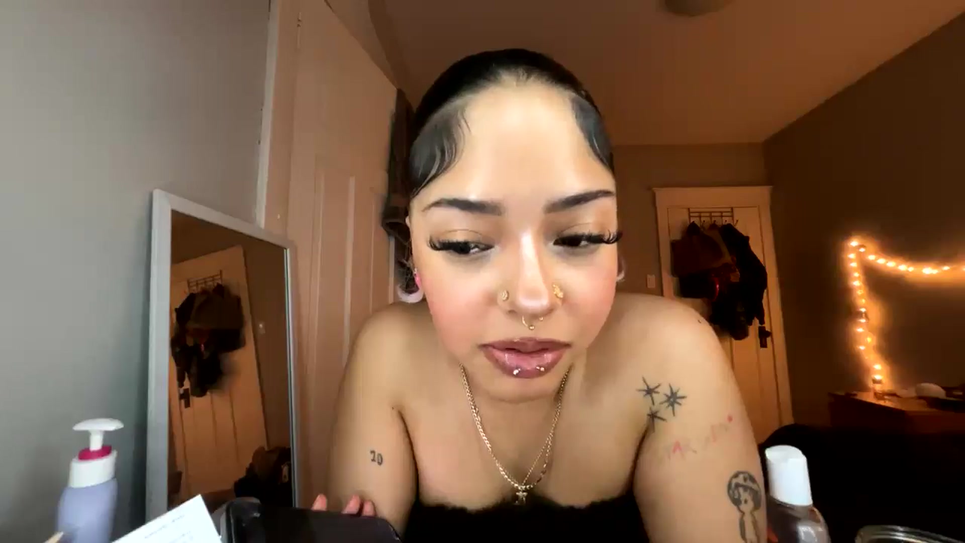 Gallery image thumbnail from MissRaquellk's myfreecams stream on, 01/21/2025, 02:09 image 10 of 20