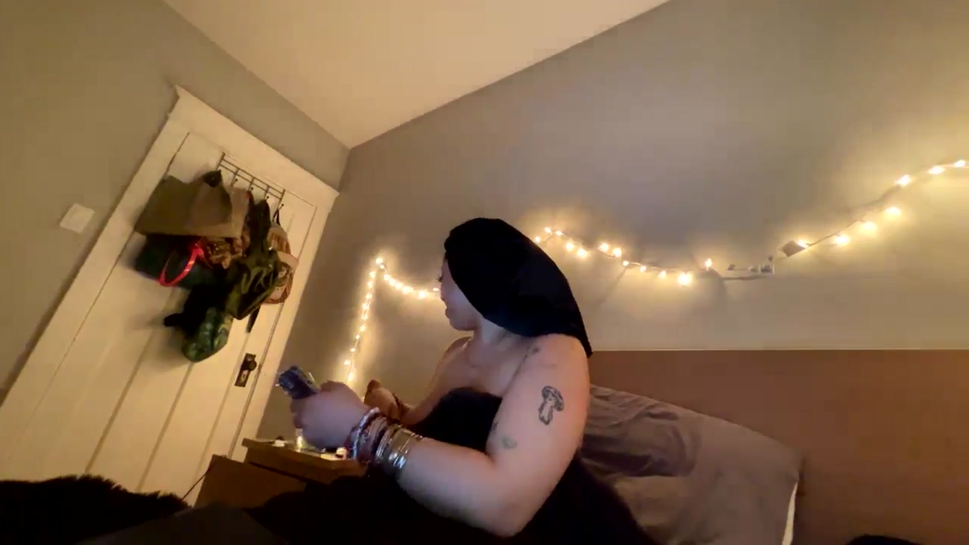 Gallery image thumbnail from MissRaquellk's myfreecams stream on, 01/24/2025, 09:50 image 4 of 20