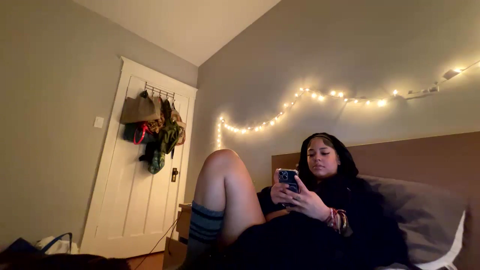 Gallery image thumbnail from MissRaquellk's myfreecams stream on, 01/24/2025, 09:50 image 11 of 20