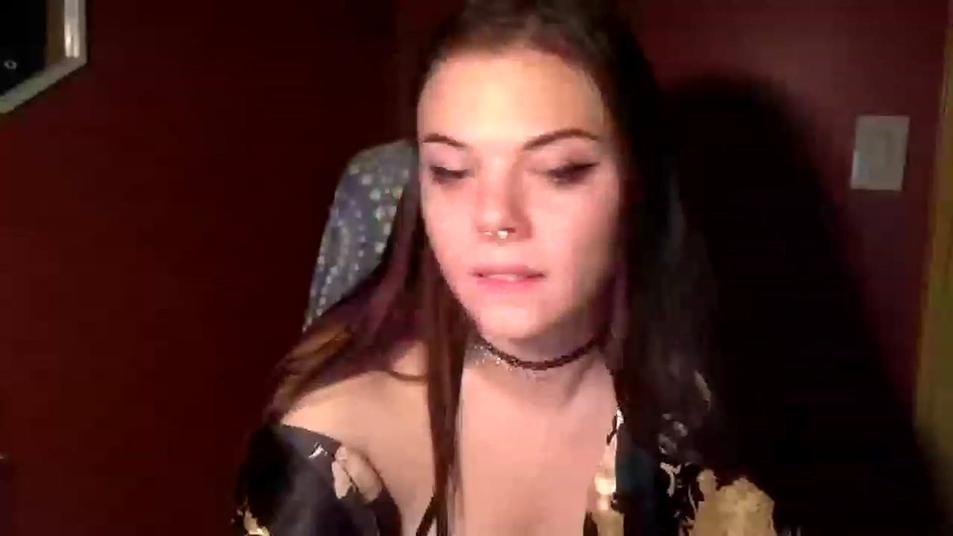 Gallery image thumbnail from MissRavenX's myfreecams stream on, 12/29/2022, 13:03 image 7 of 20