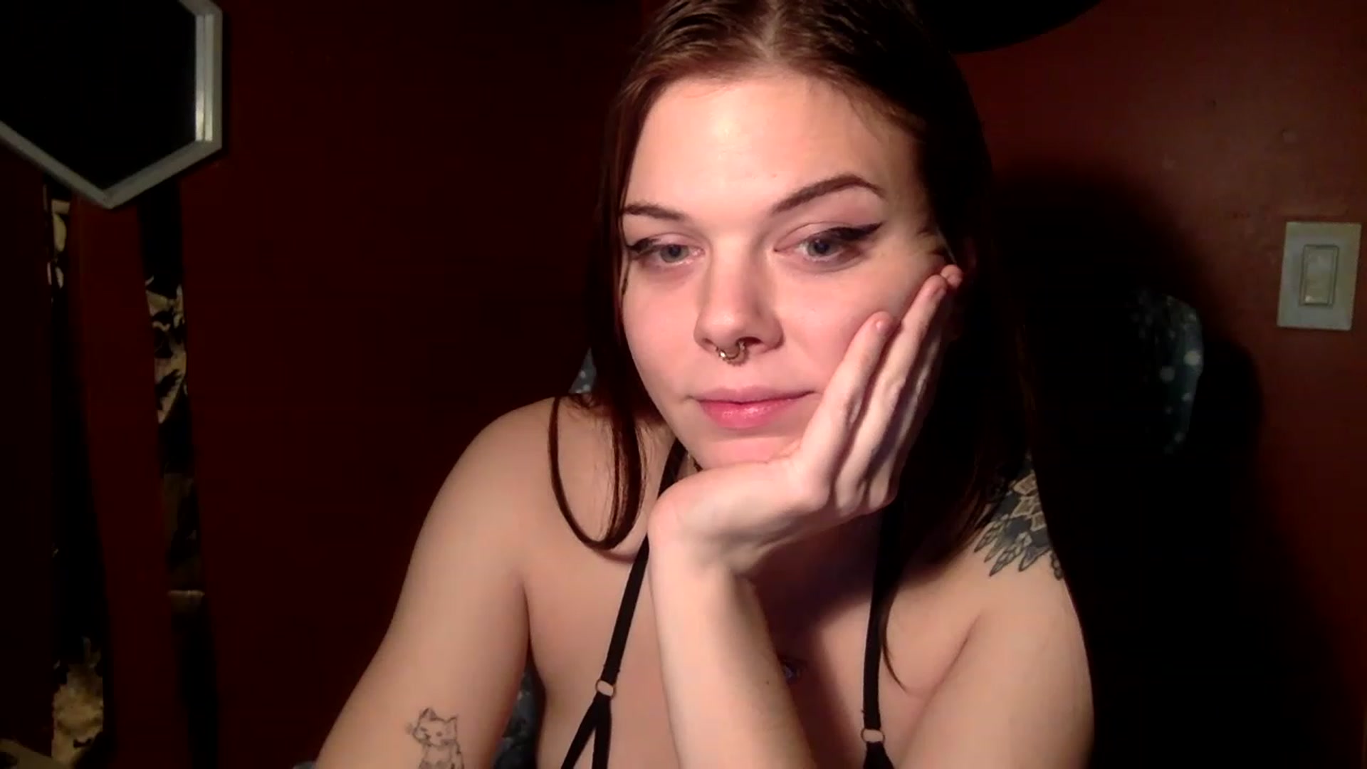 Gallery image thumbnail from MissRavenX's myfreecams stream on, 12/30/2022, 08:52 image 8 of 20