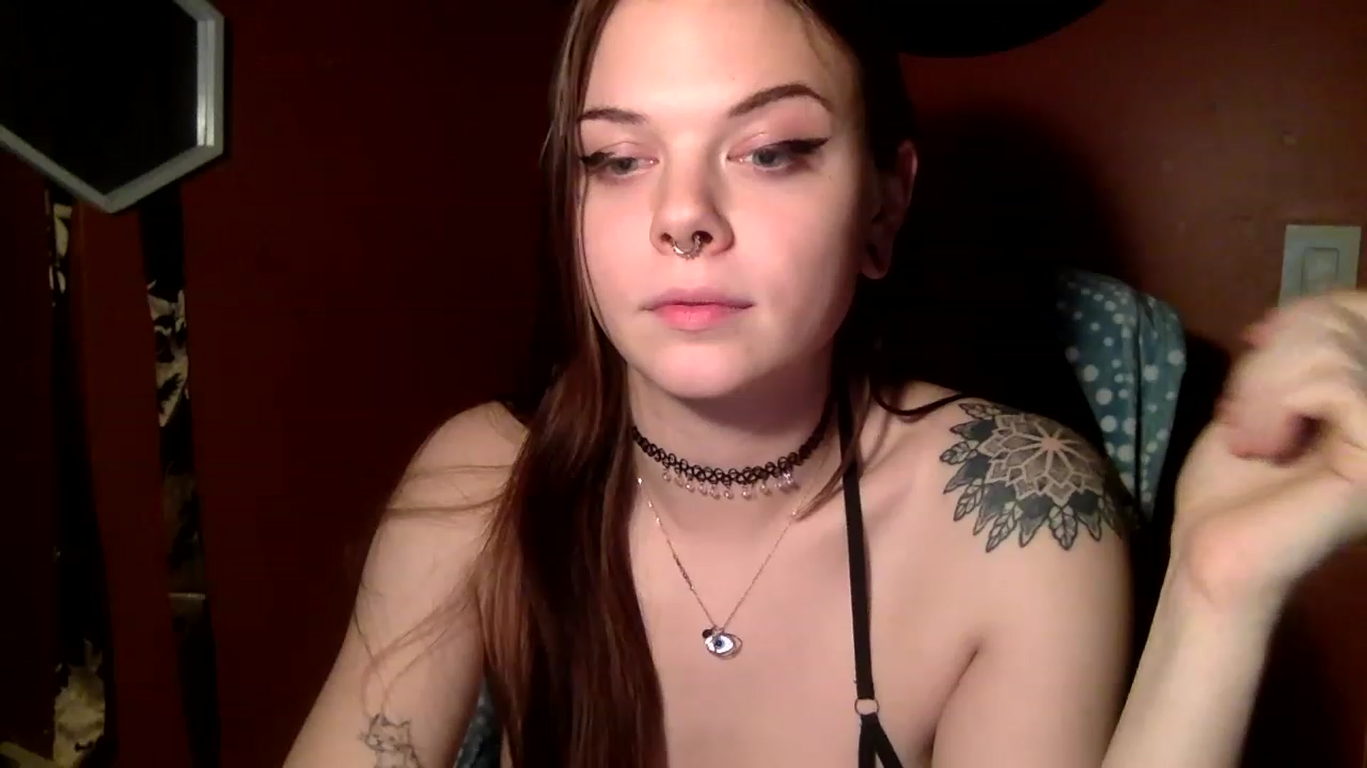 Gallery image thumbnail from MissRavenX's myfreecams stream on, 12/30/2022, 08:52 image 9 of 20