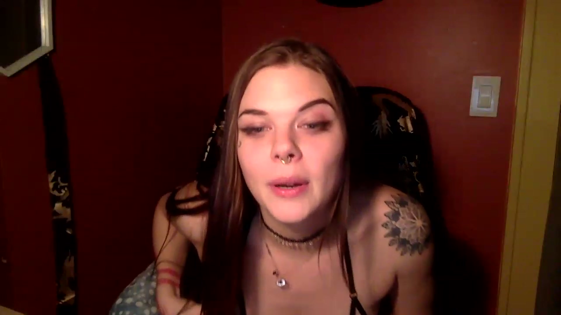 Gallery image thumbnail from MissRavenX's myfreecams stream on, 12/31/2022, 10:05 image 6 of 20