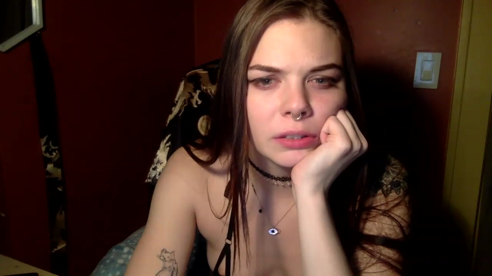 Gallery image thumbnail from MissRavenX's myfreecams stream on, 12/31/2022, 10:05 image 16 of 20