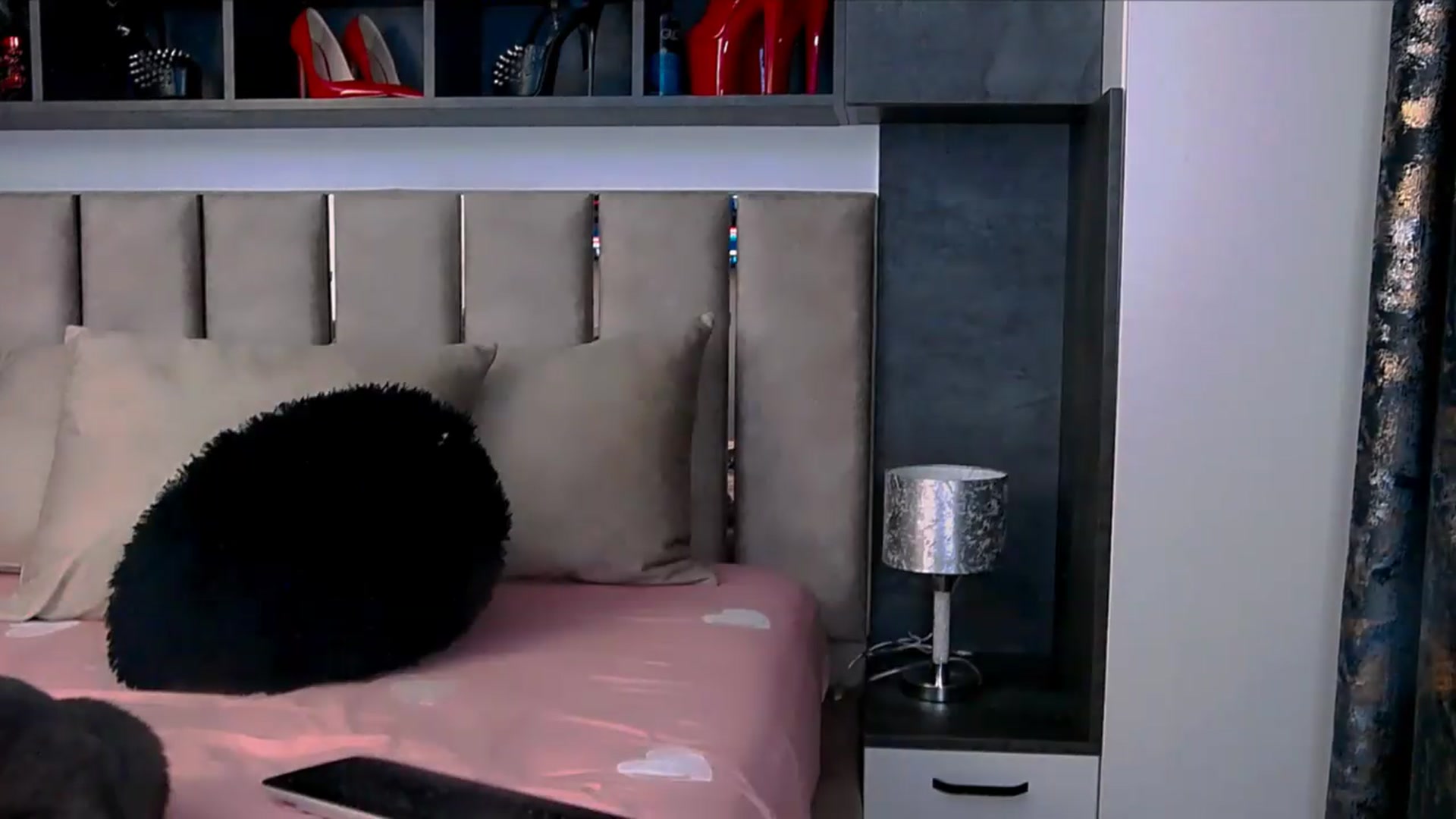 Gallery image thumbnail from MissRebecaRed's myfreecams stream on, 08/27/2026, 19:27 image 9 of 20