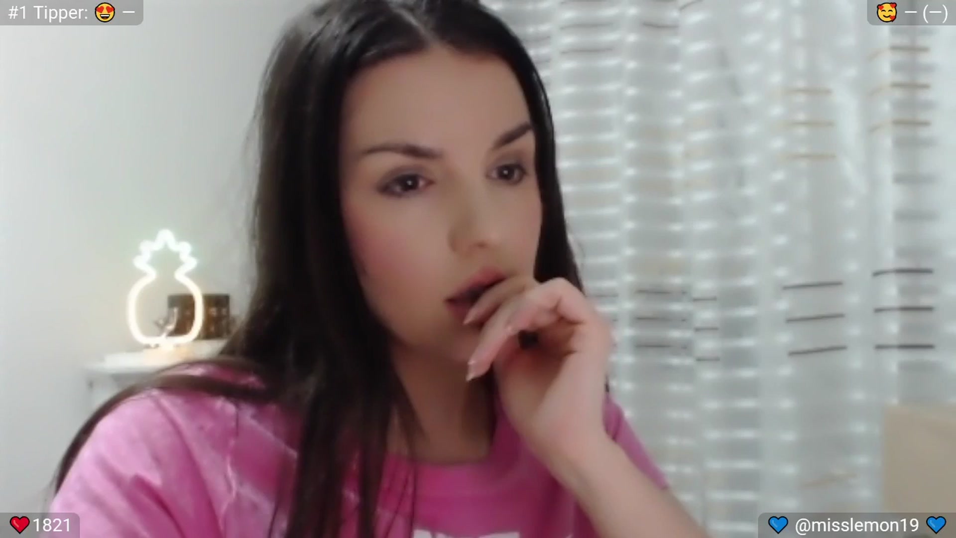 Gallery image thumbnail from MissReno's myfreecams stream on, 06/21/2025, 23:05 image 1 of 20