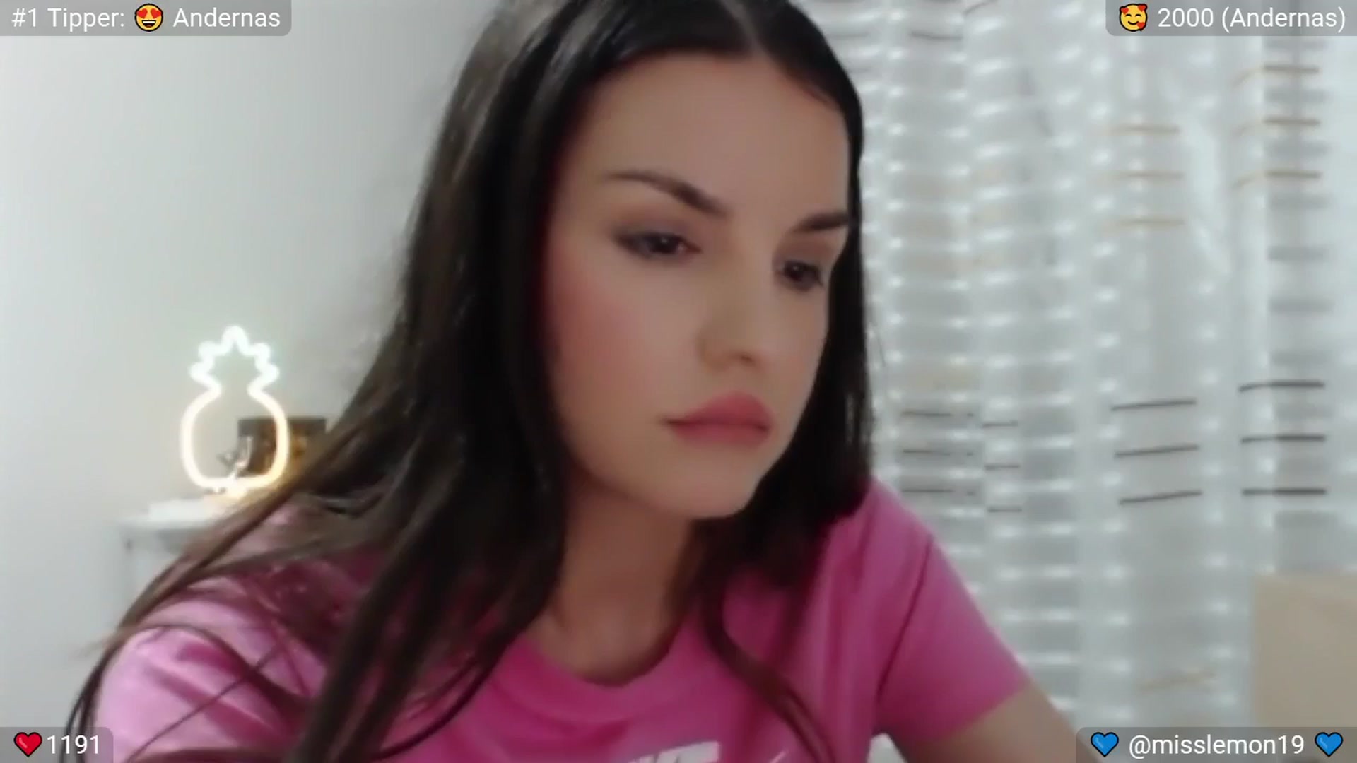 Gallery image thumbnail from MissReno's myfreecams stream on, 06/21/2025, 23:05 image 18 of 20