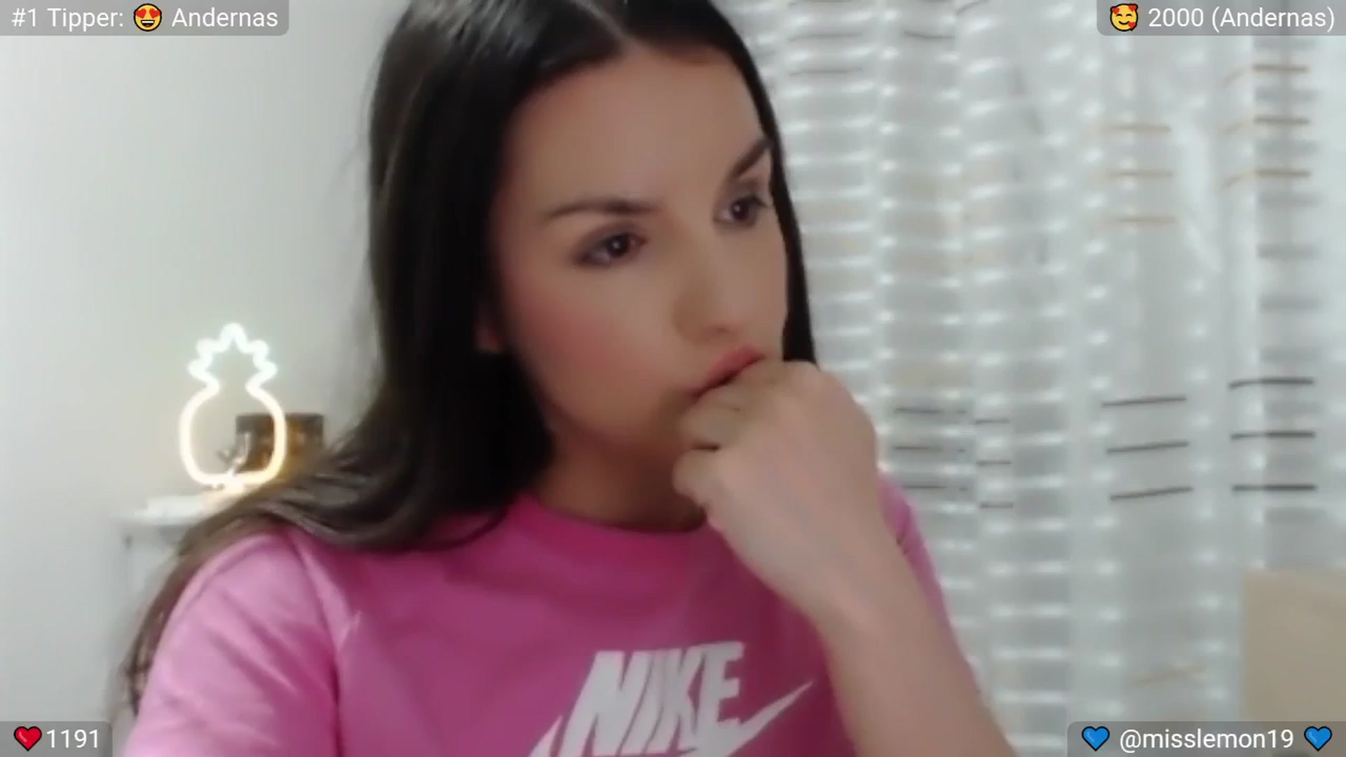 Gallery image thumbnail from MissReno's myfreecams stream on, 06/21/2025, 23:05 image 17 of 20