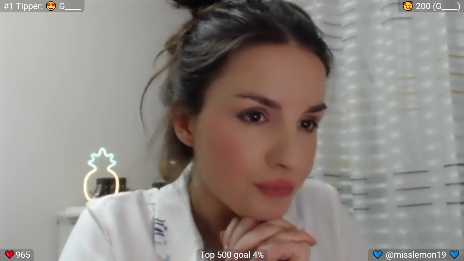 Gallery image thumbnail from MissReno's myfreecams stream on, 06/28/2025, 18:00 image 15 of 20