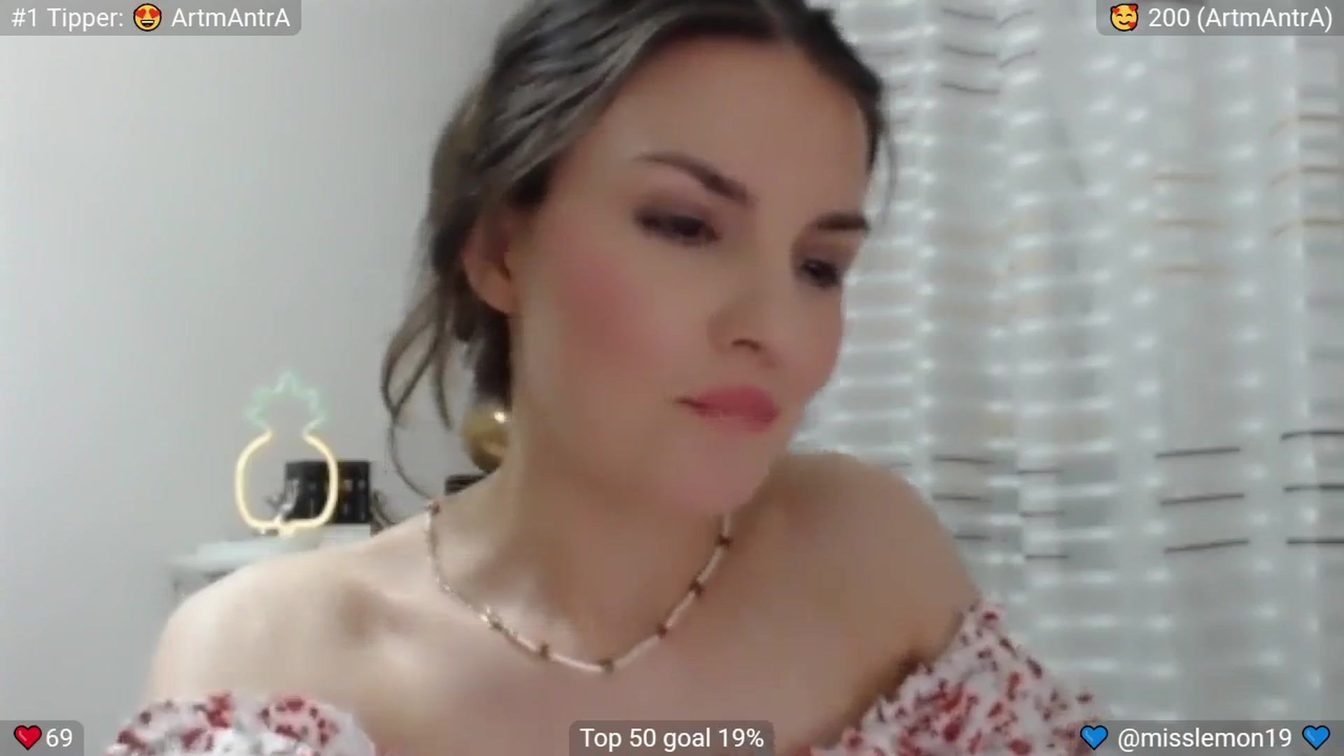Gallery image thumbnail from MissReno's myfreecams stream on, 07/06/2025, 21:45 image 9 of 20