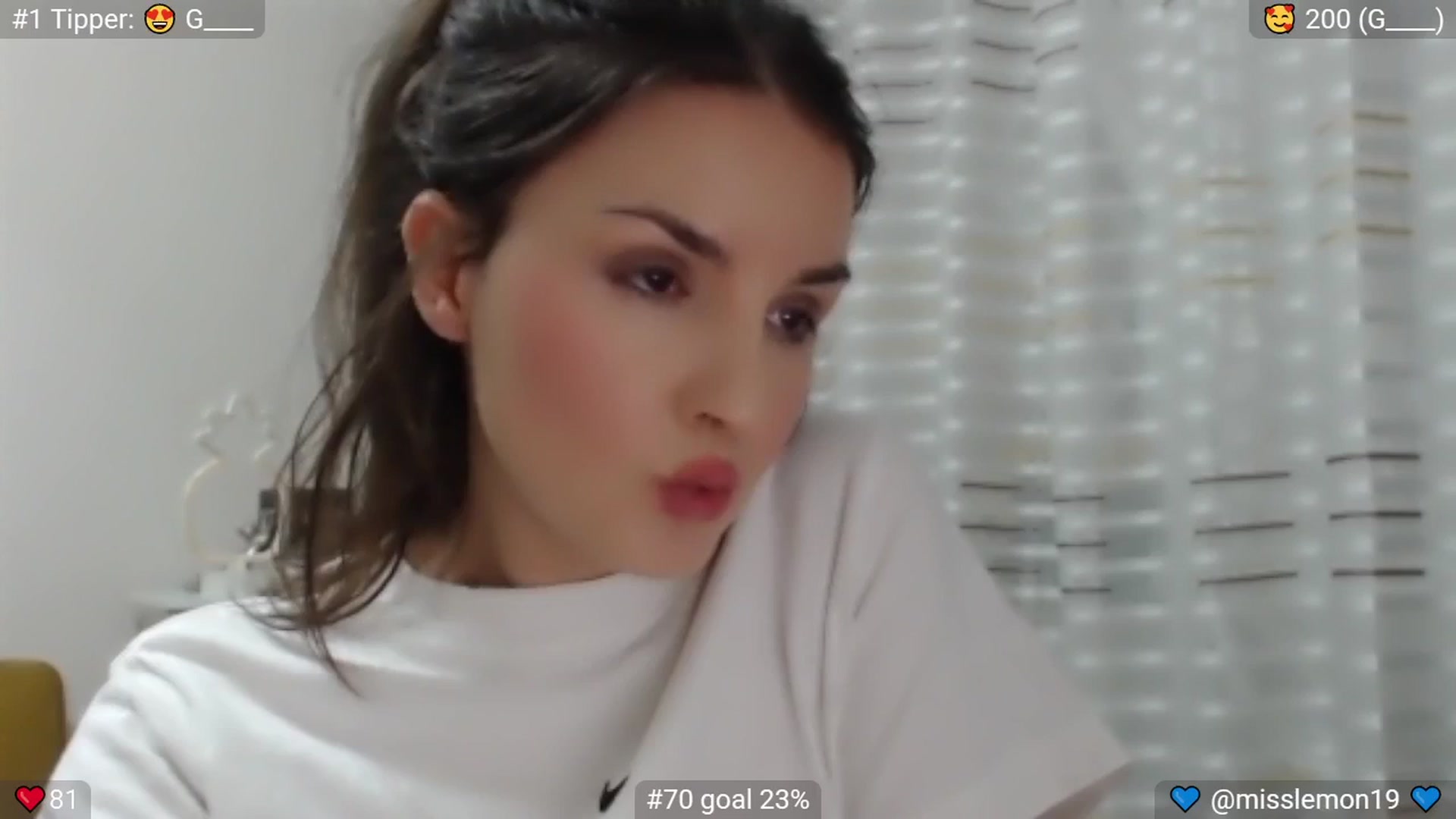 Gallery image thumbnail from MissReno's myfreecams stream on, 07/16/2025, 17:41 image 3 of 20