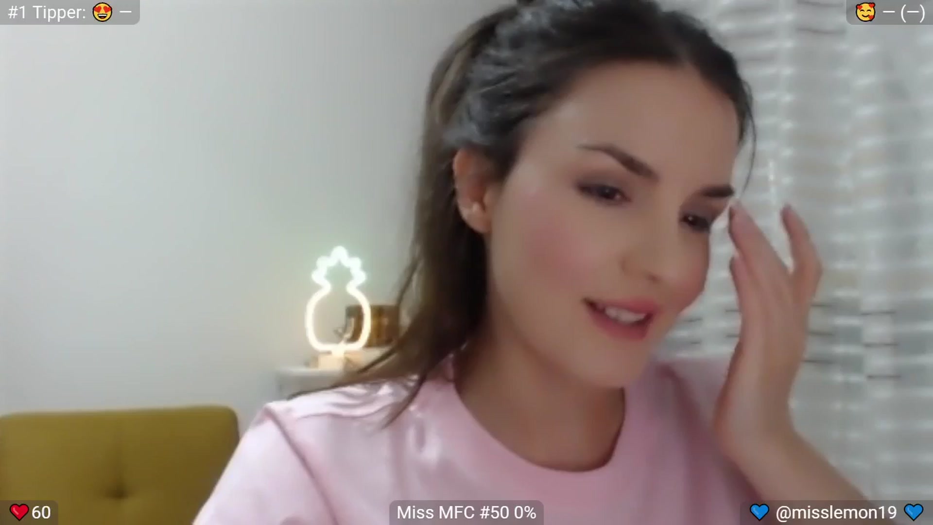 Gallery image thumbnail from MissReno's myfreecams stream on, 07/25/2025, 17:06 image 9 of 20