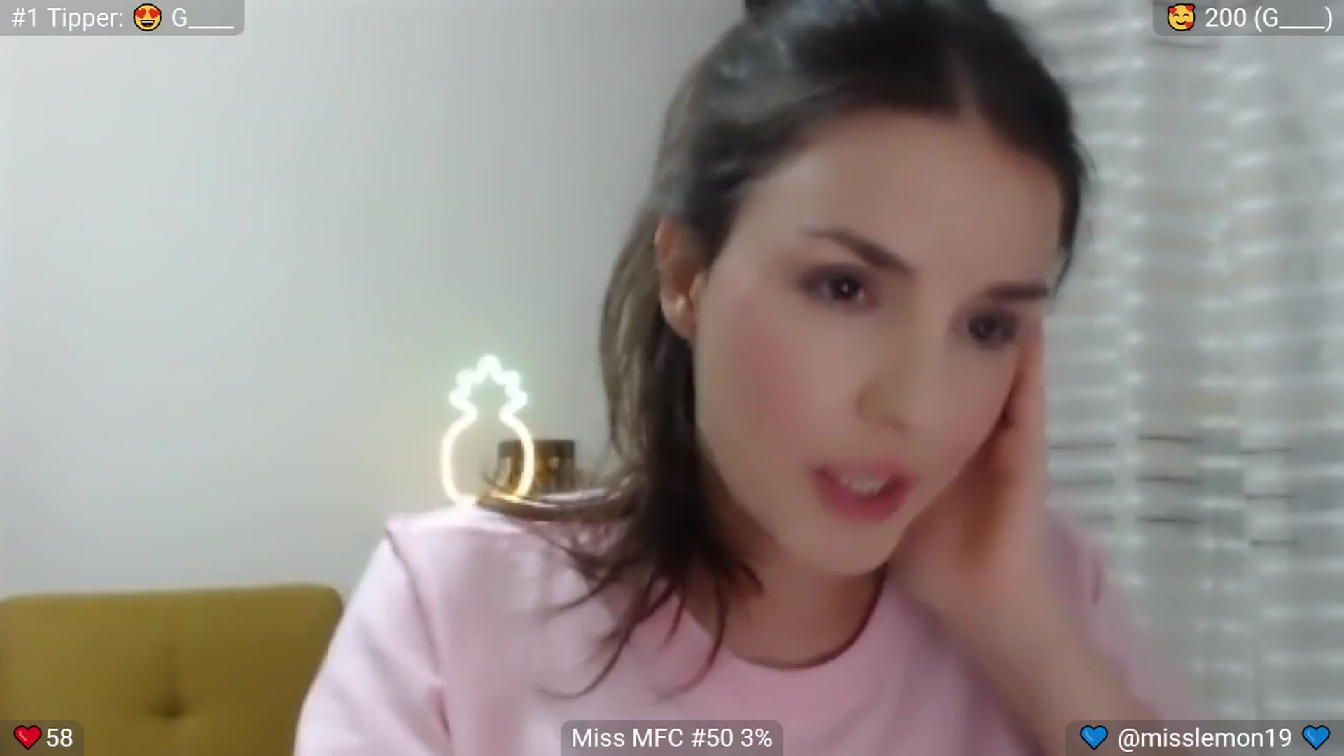 Gallery image thumbnail from MissReno's myfreecams stream on, 07/25/2025, 18:33 image 8 of 20