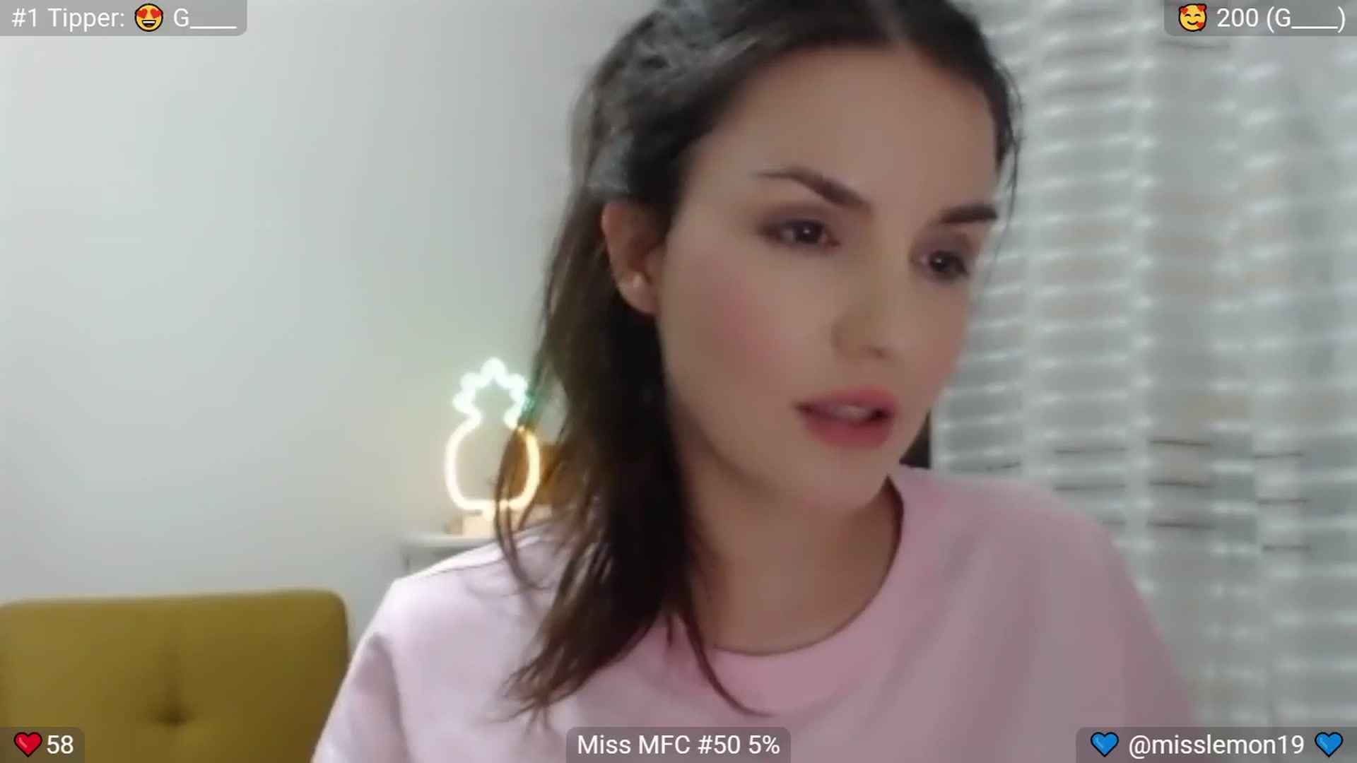 Gallery image thumbnail from MissReno's myfreecams stream on, 07/25/2025, 18:33 image 16 of 20
