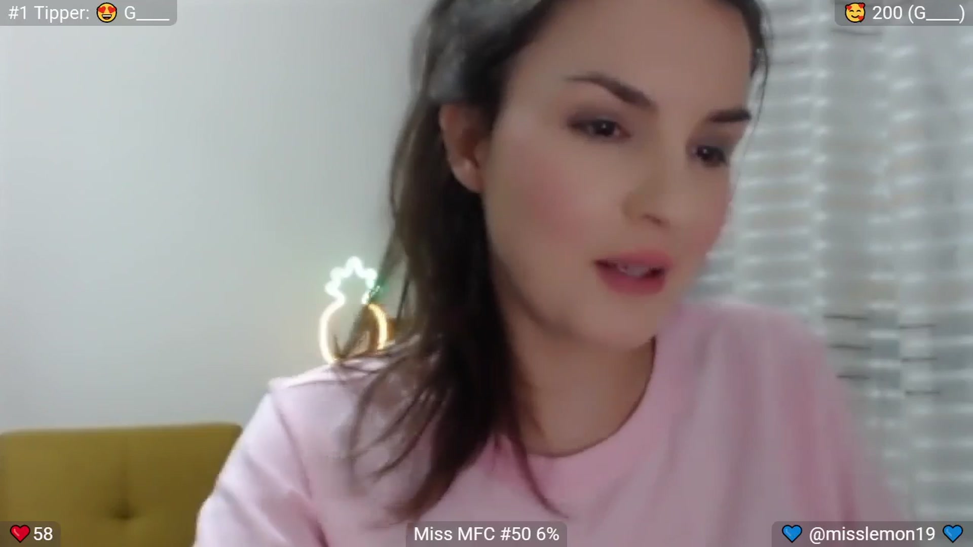 Gallery image thumbnail from MissReno's myfreecams stream on, 07/25/2025, 18:33 image 18 of 20