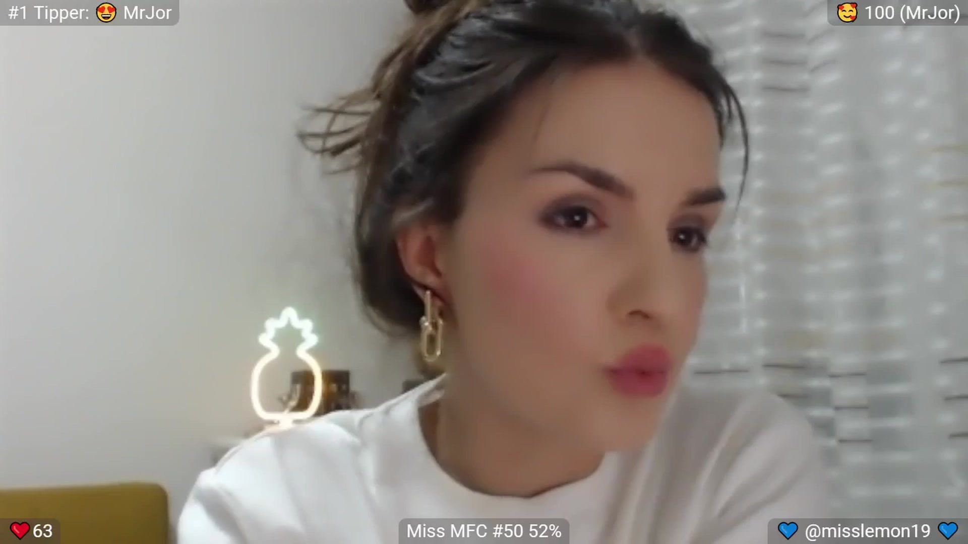 Gallery image thumbnail from MissReno's myfreecams stream on, 07/29/2025, 16:19 image 7 of 20