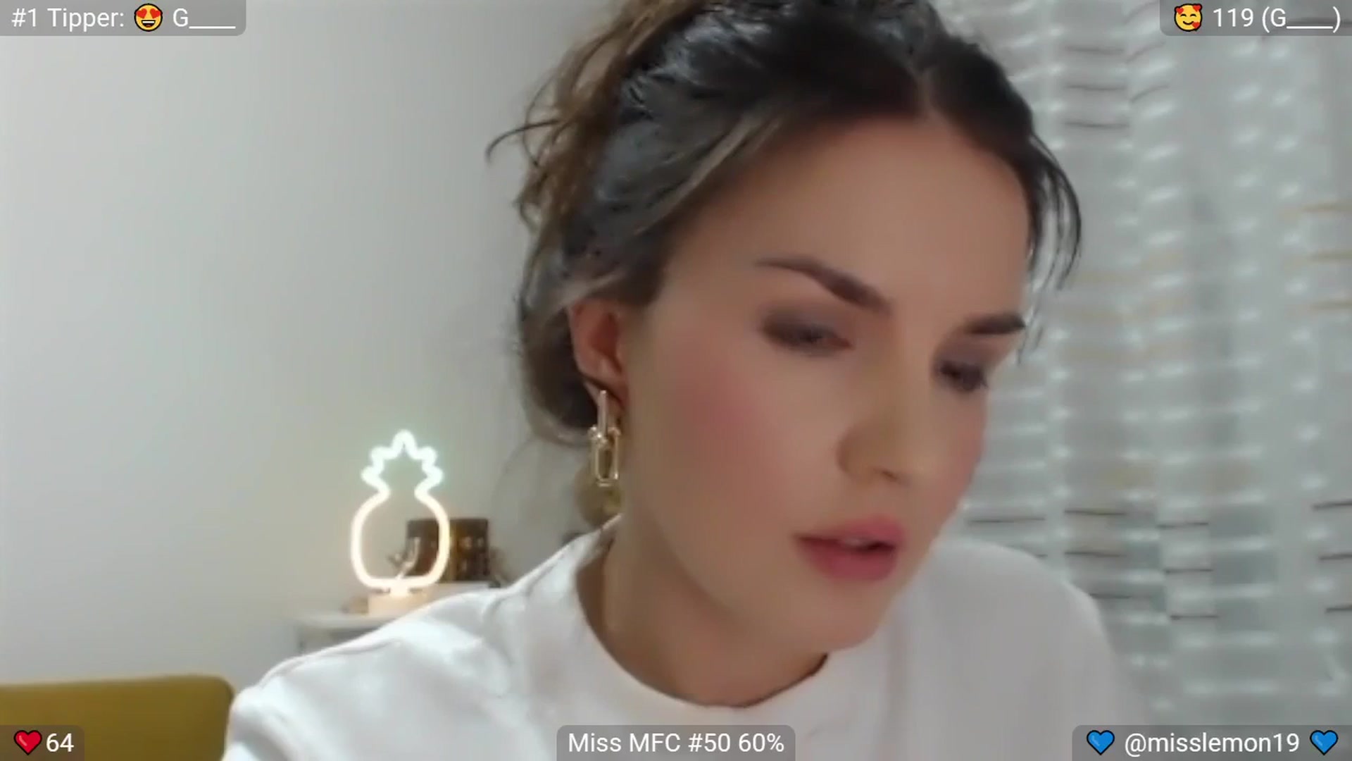 Gallery image thumbnail from MissReno's myfreecams stream on, 07/29/2025, 18:34 image 10 of 20