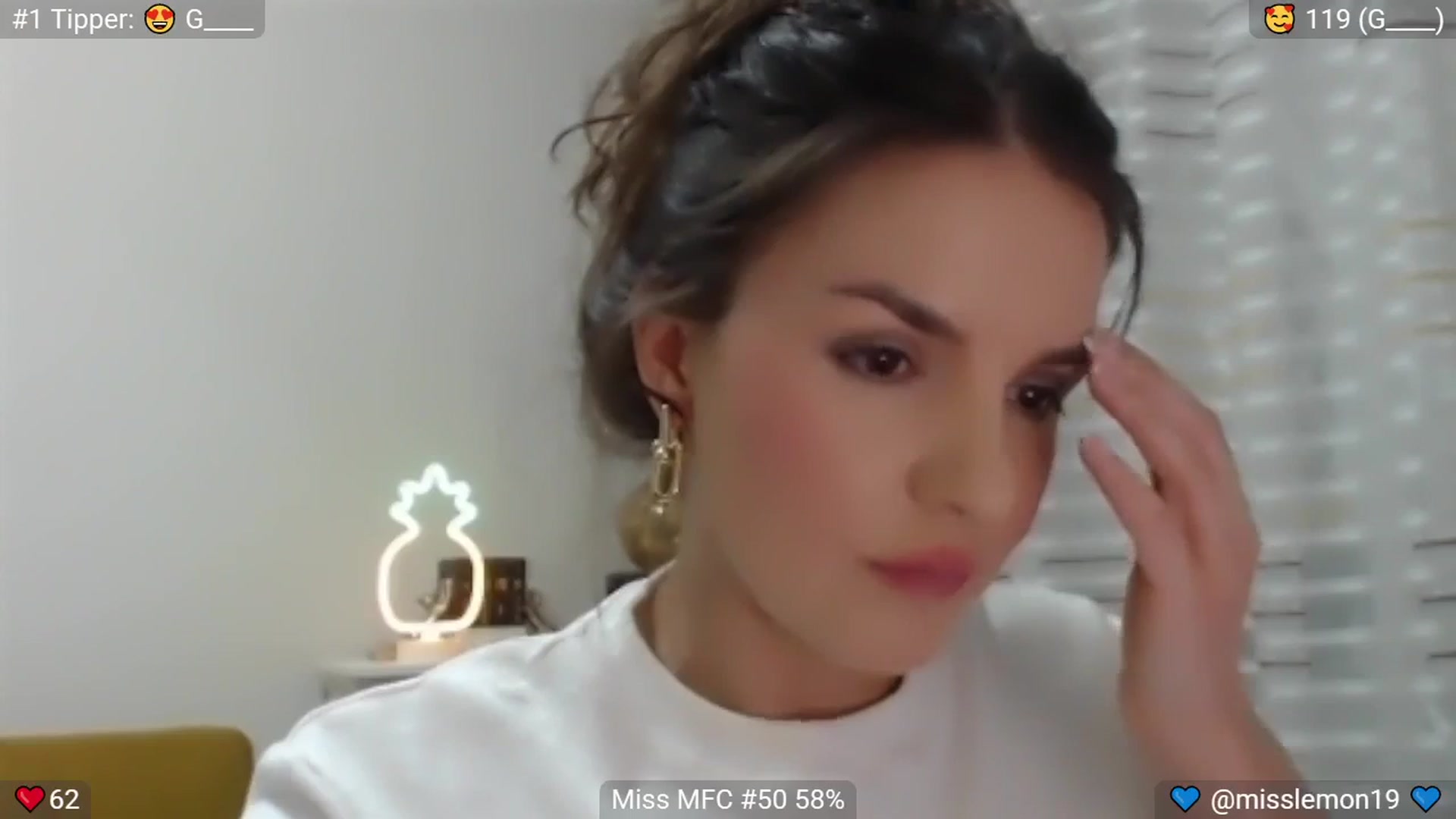 Gallery image thumbnail from MissReno's myfreecams stream on, 07/29/2025, 18:34 image 7 of 20