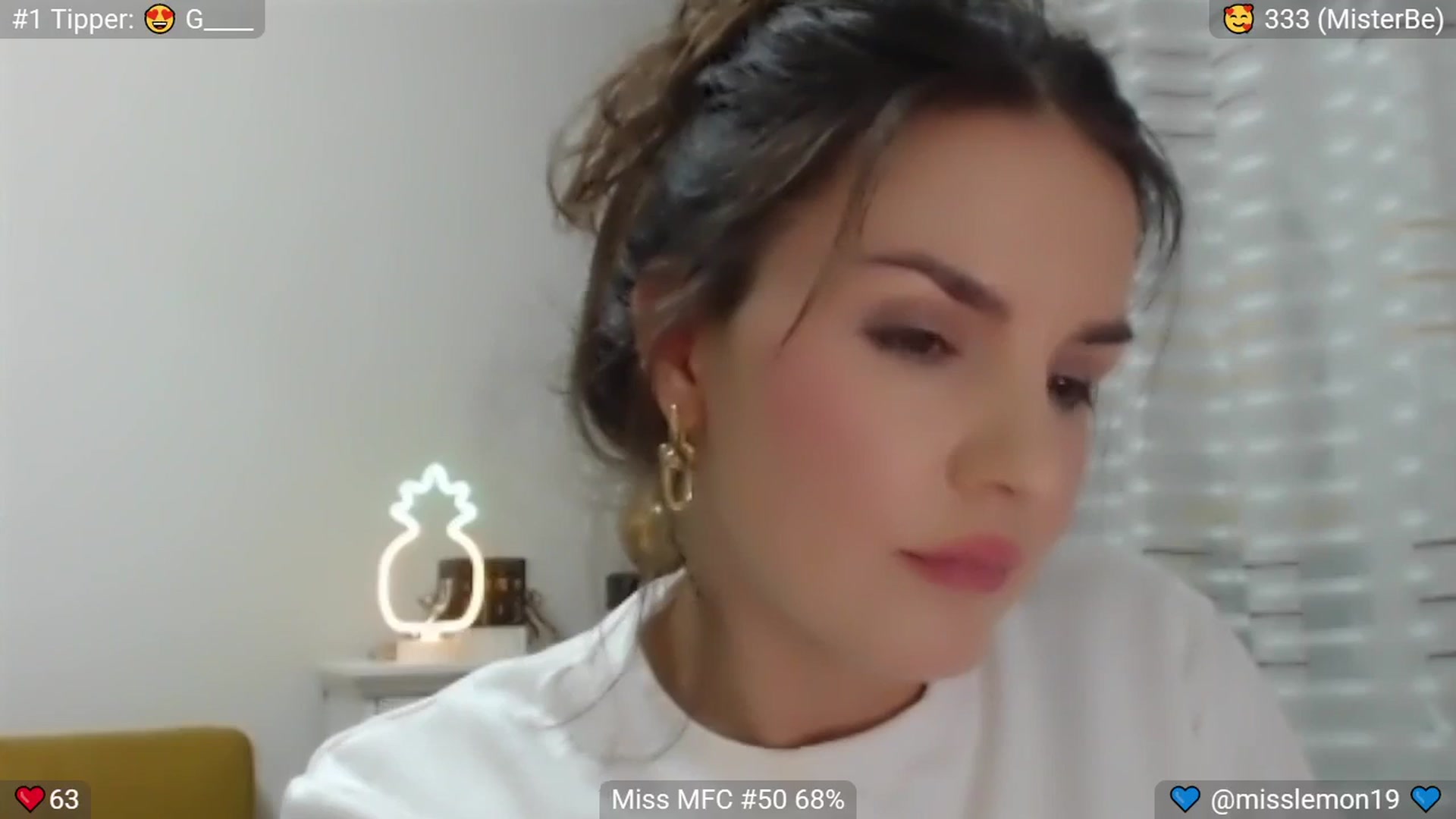 Gallery image thumbnail from MissReno's myfreecams stream on, 07/29/2025, 19:27 image 15 of 20