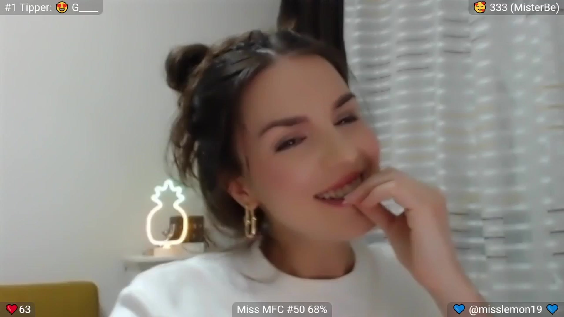 Gallery image thumbnail from MissReno's myfreecams stream on, 07/29/2025, 19:27 image 13 of 20